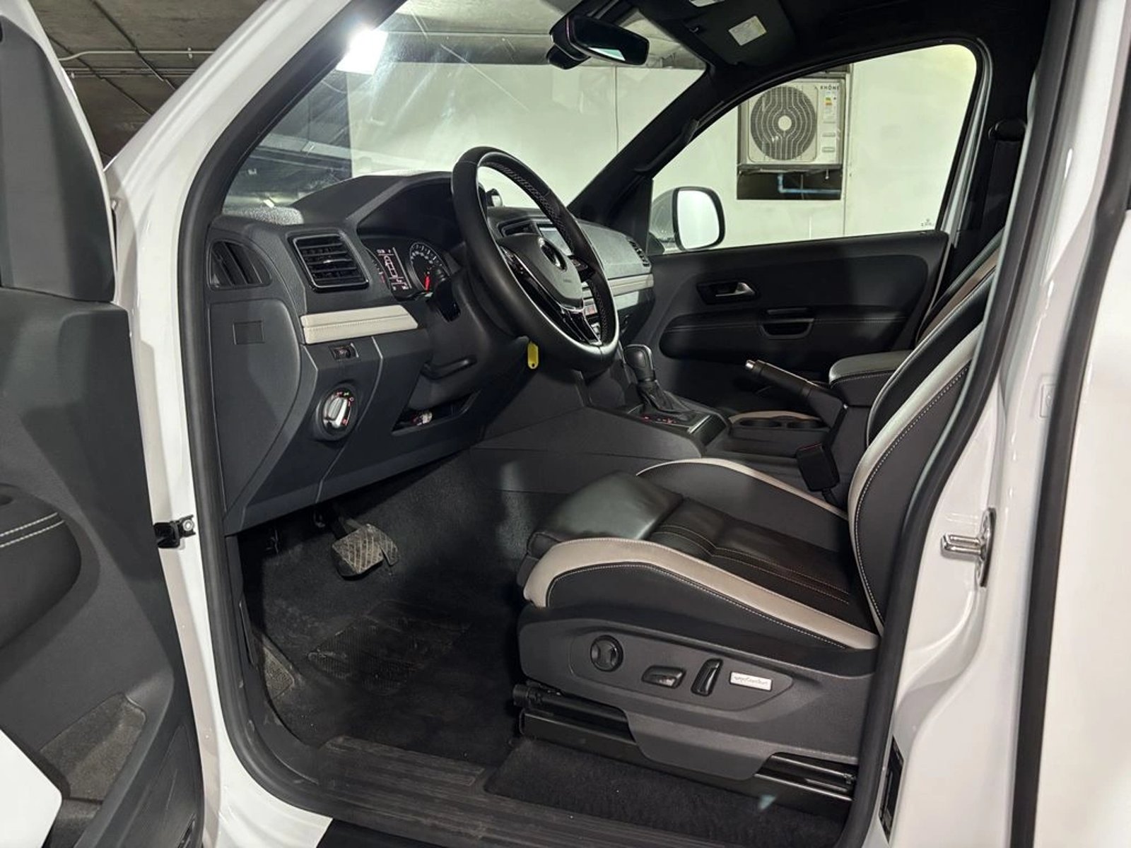 VOLKSWAGEN AMAROK V6 3.0 TDI AT Highline 4Motion 2025 - Imagen 10 de 20