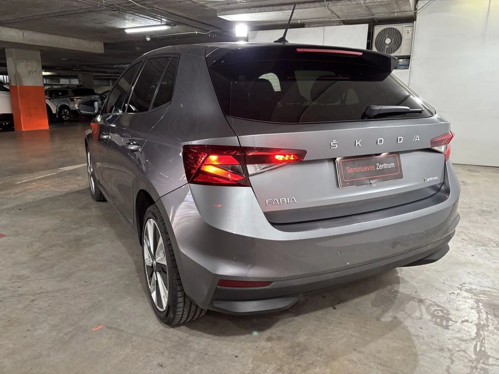 SKODA FABIA 1.0  TSI MT - Style 2022 - Imagen 6 de 18