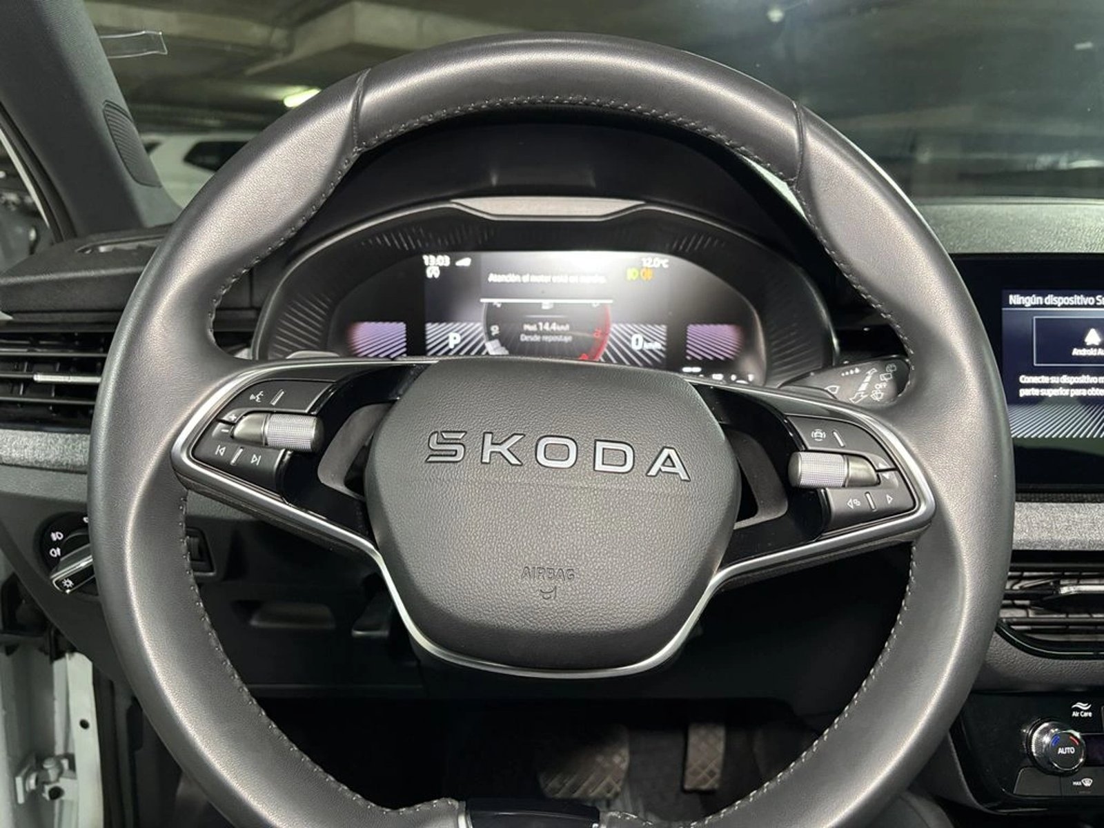 Skoda SCALA 1.5 TSI AT - Design 2025 - Imagen 15 de 16