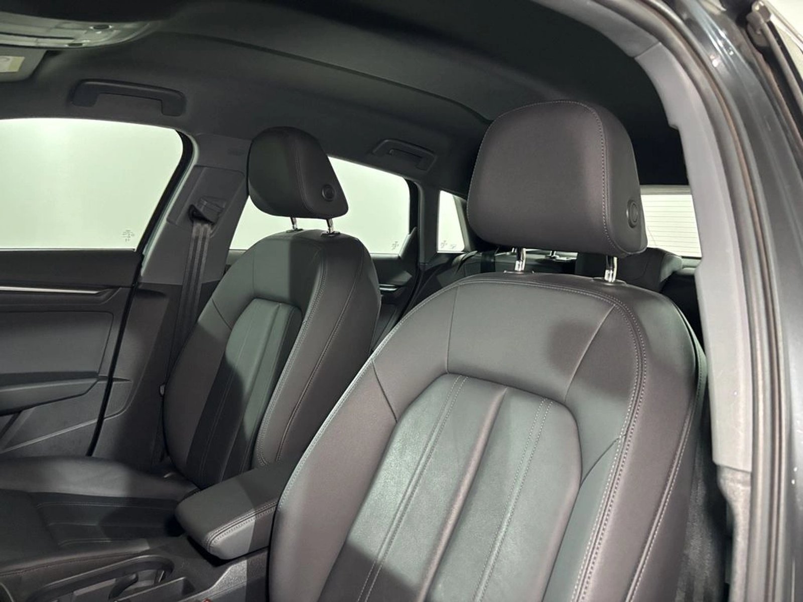 Audi A3 SPORTBACK 35 TFSI 1.4 AUT 2024 - Imagen 12 de 18