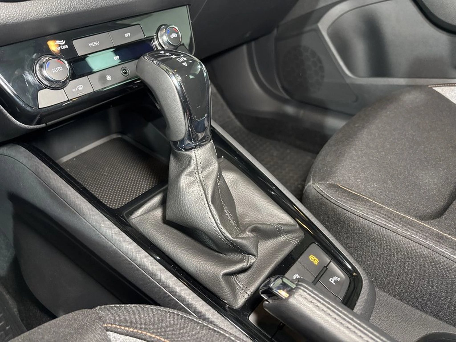 Skoda FABIA 1.5 TSI AT - Design 2027 - Imagen 16 de 20