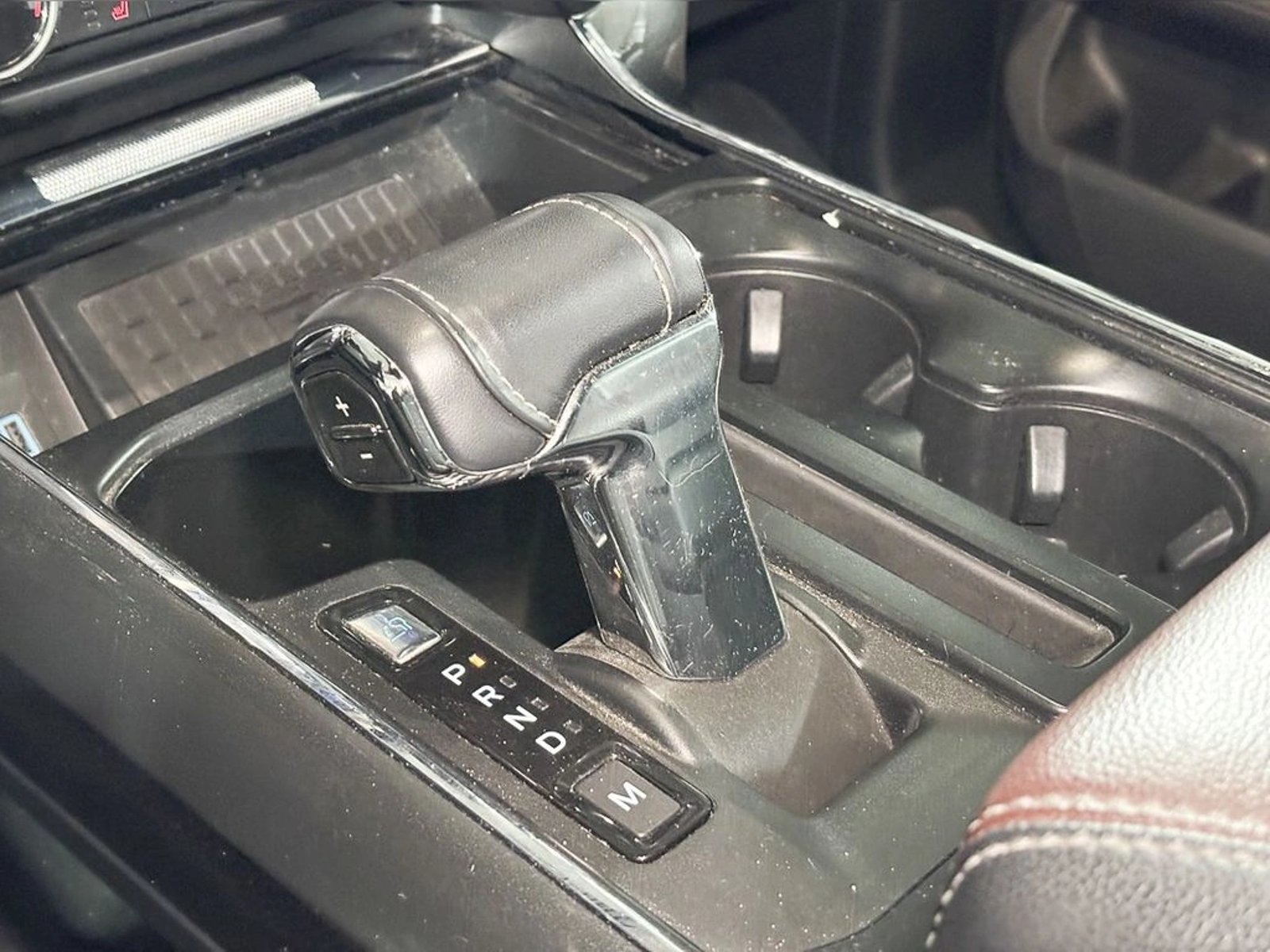 FORD F-150 LARIAT SPORT 4X4 5.0L AUT 2024 - Imagen 13 de 19