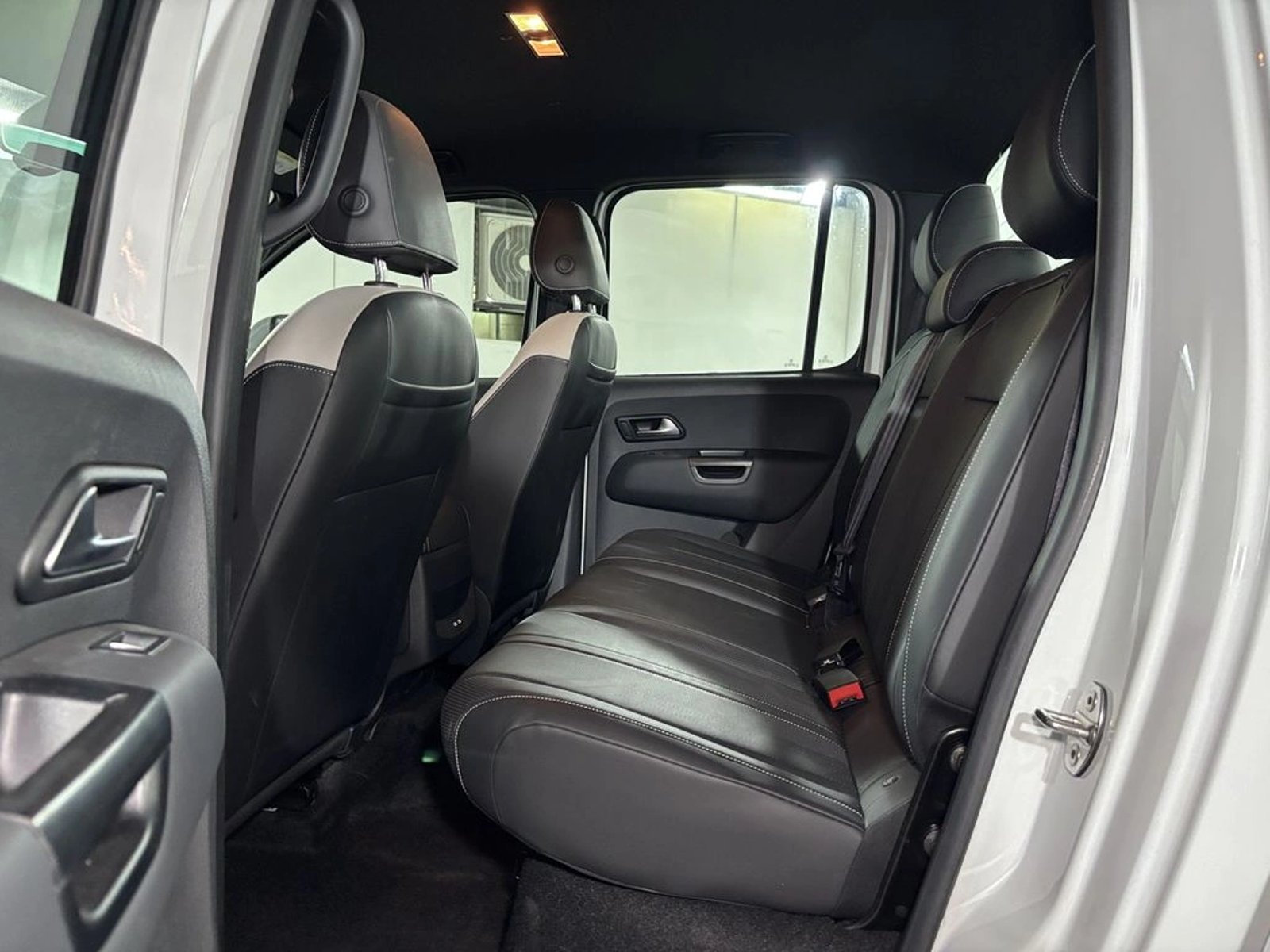 VOLKSWAGEN AMAROK V6 3.0 TDI AT Highline 4Motion 2025 - Imagen 14 de 20