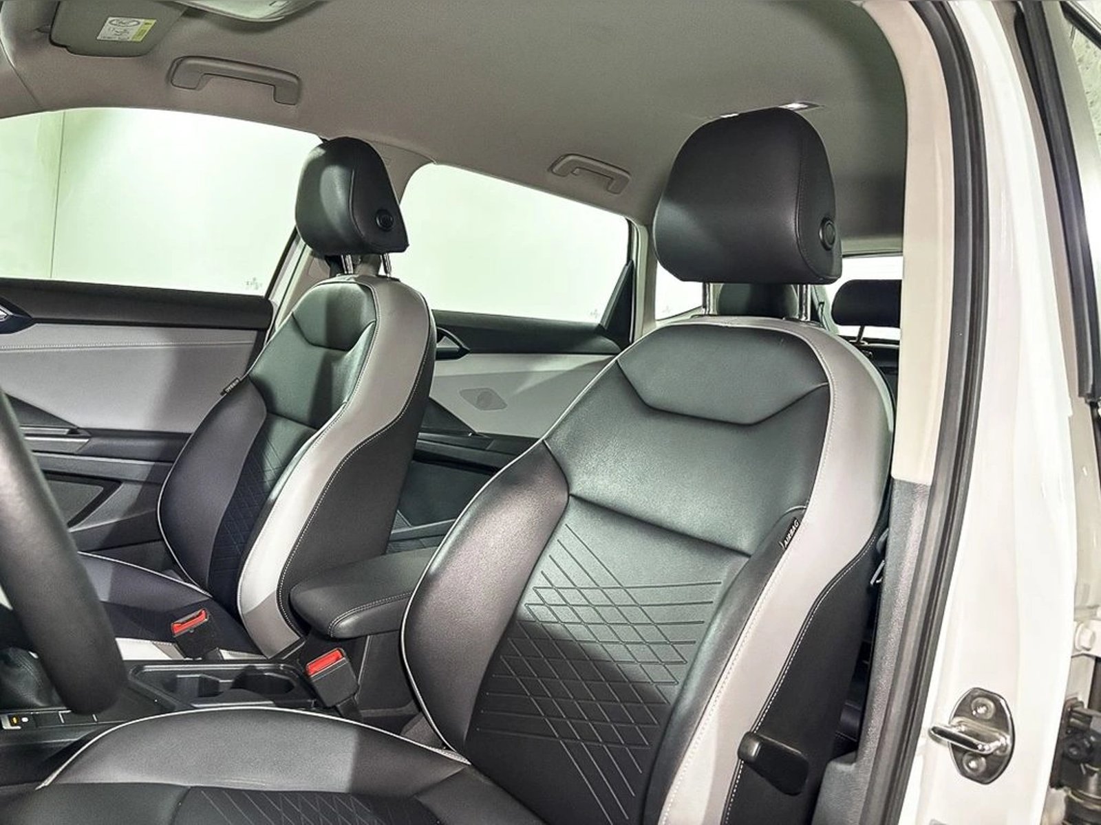 Volkswagen TAOS 1.4 TSI COMFORTLINE 4X2 AT 5P 2026 - Imagen 9 de 15