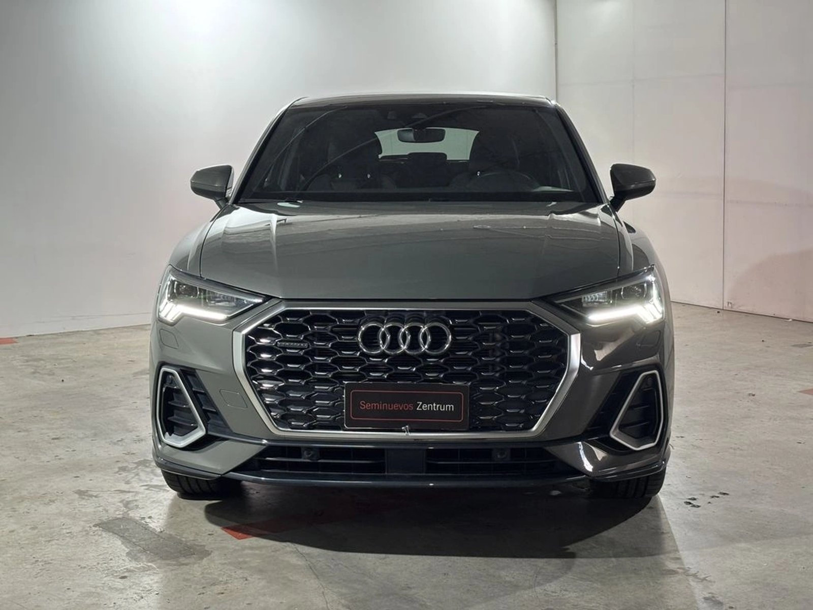 Audi Q3 40 TFSI SPORTBACK 4X4 2.0 AUT 2025 - Foto 2 de 19