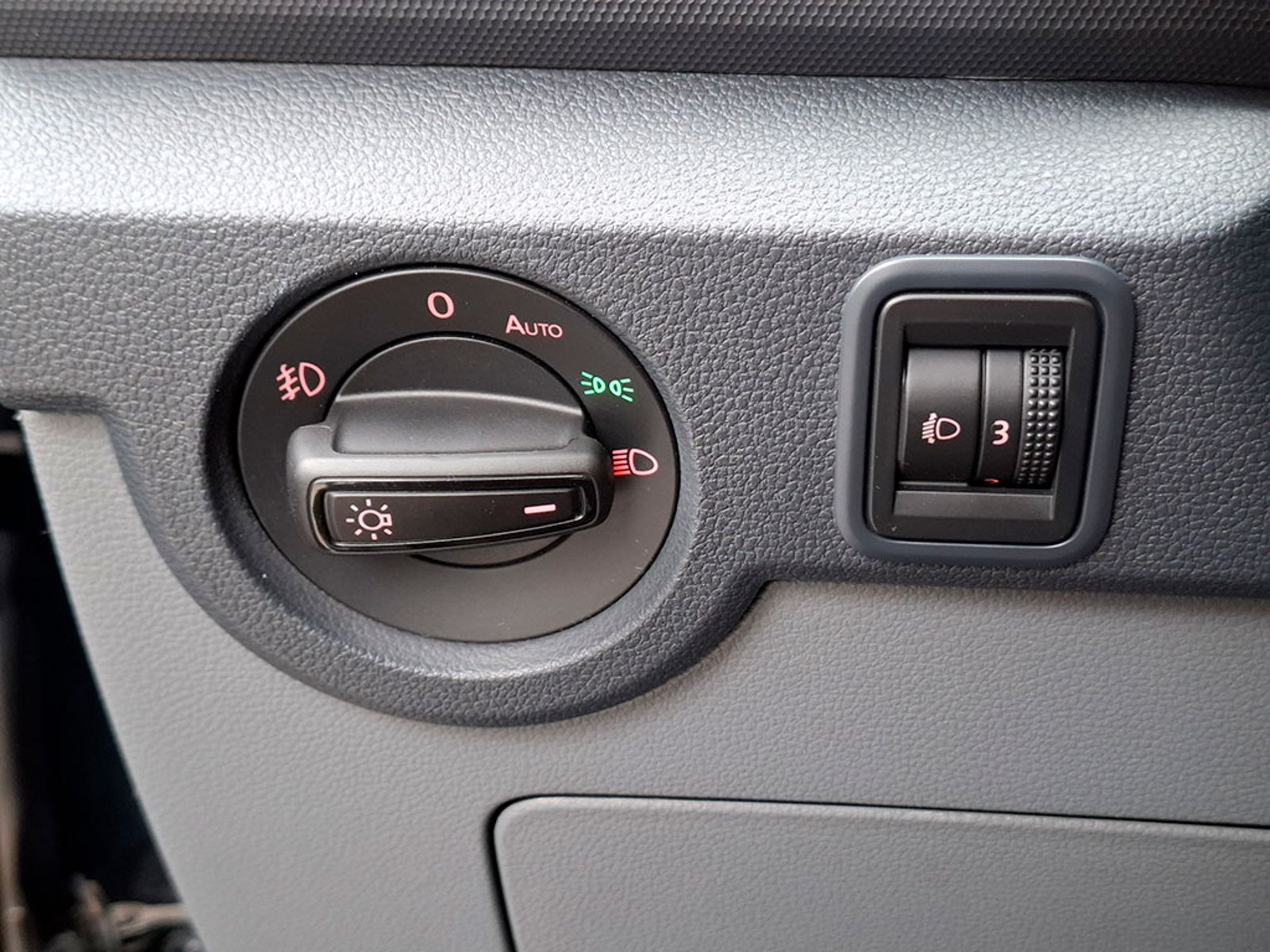 VOLKSWAGEN T-CROSS 1.0 TSI TRENDLINE LITE 2023 - Imagen 19 de 20