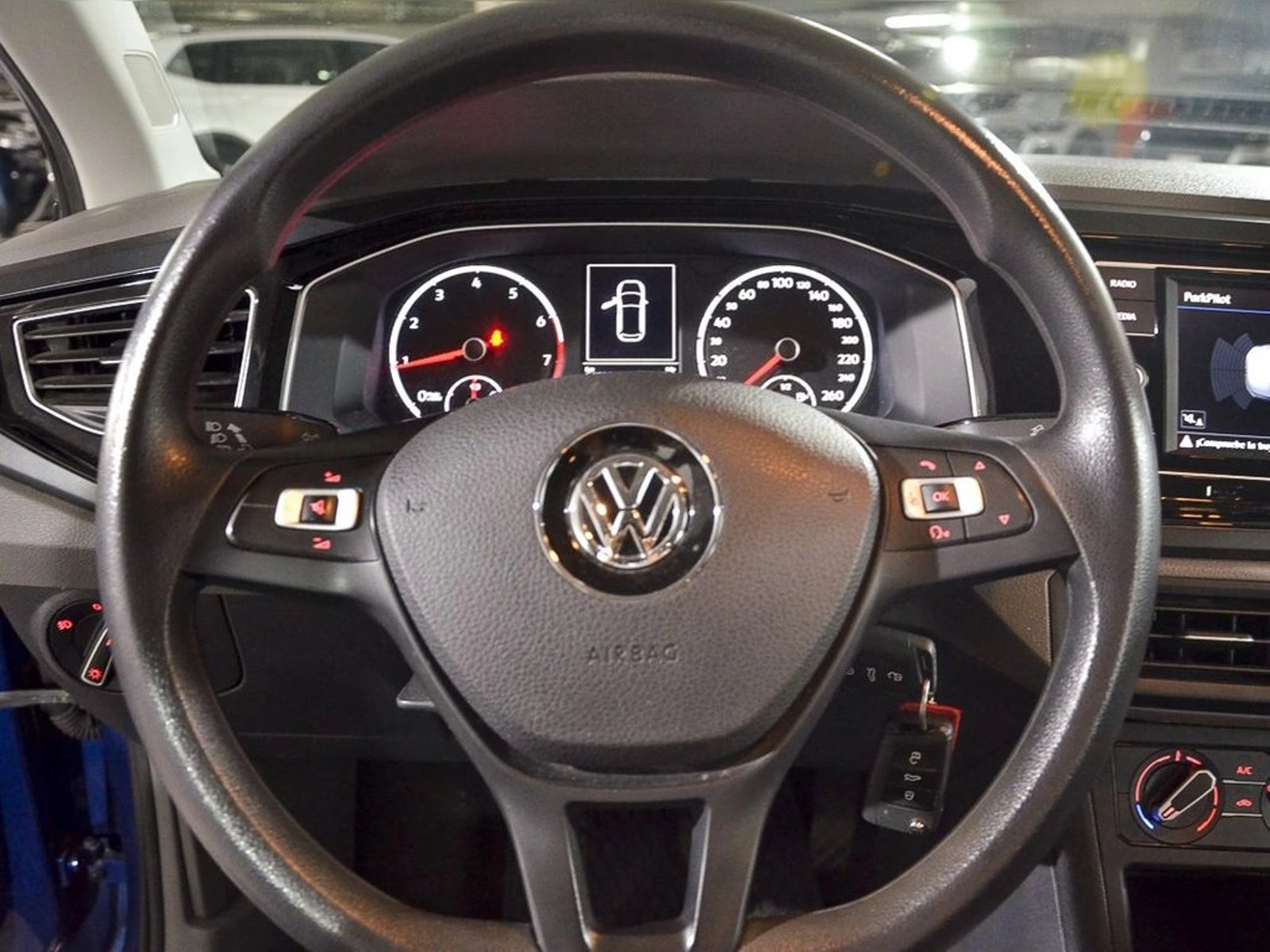 VOLKSWAGEN POLO 1.6 MT Comfortline 2023 - Imagen 11 de 12