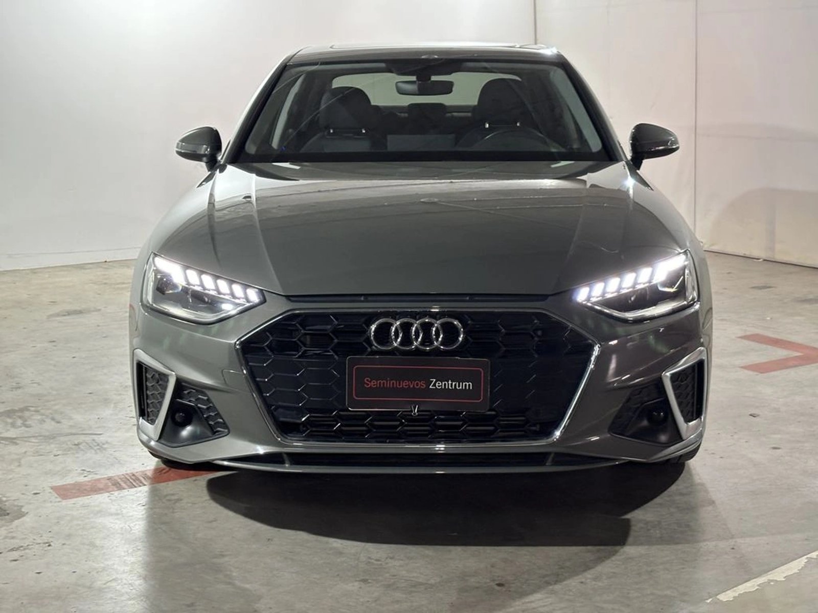 Audi A4 35 TFSI Sport 2023 - Foto 2 de 20