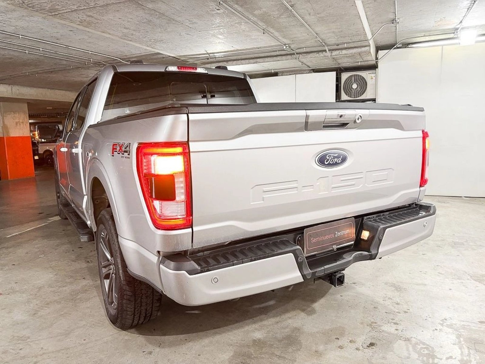FORD F-150 LARIAT SPORT 4X4 5.0L AUT 2024 - Imagen 7 de 19