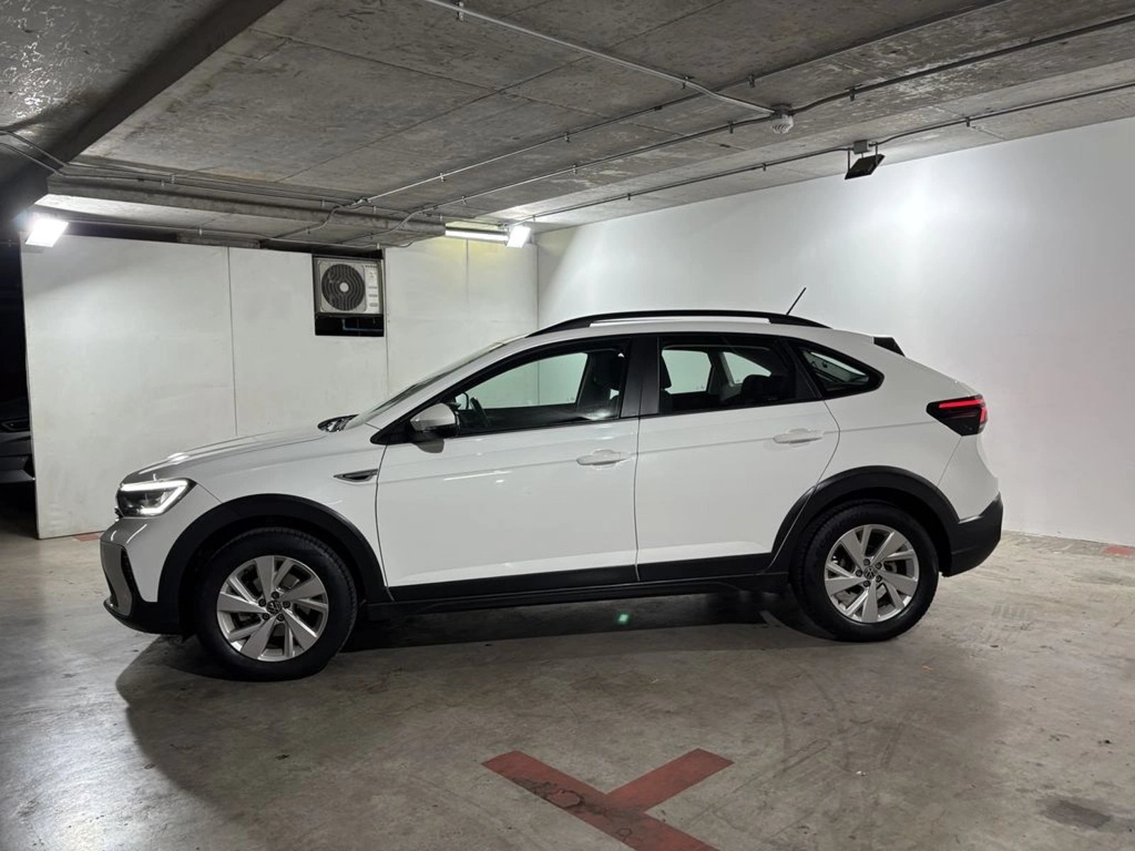Volkswagen NIVUS 1.0 TSI AT Comfortline 2023 - Imagen 7 de 17