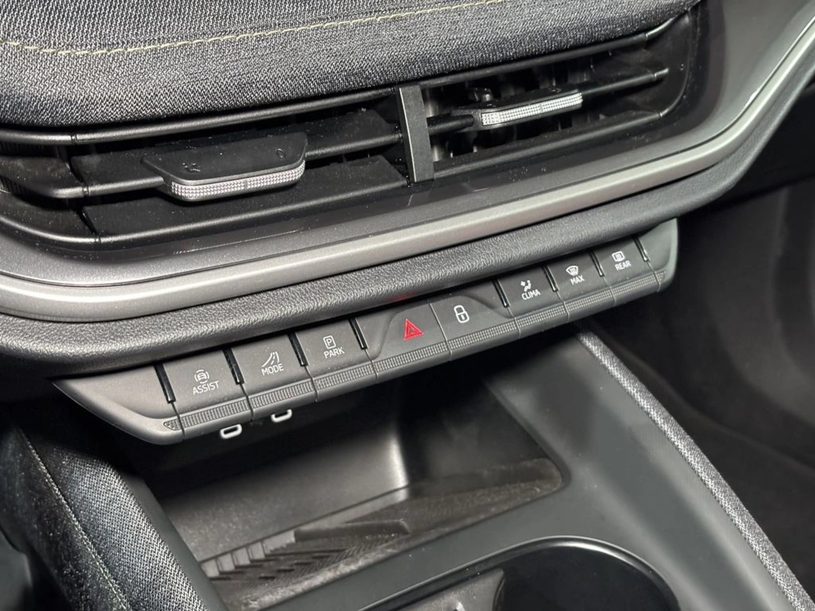 SKODA ELROQ 85 DESIGN RWD AT 5P 2026 - Imagen 13 de 17