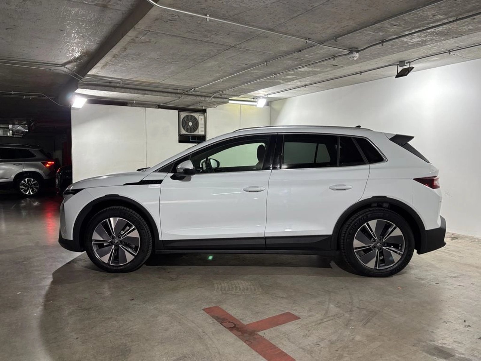 SKODA ELROQ 85 DESIGN RWD AT 5P 2026 - Imagen 8 de 17