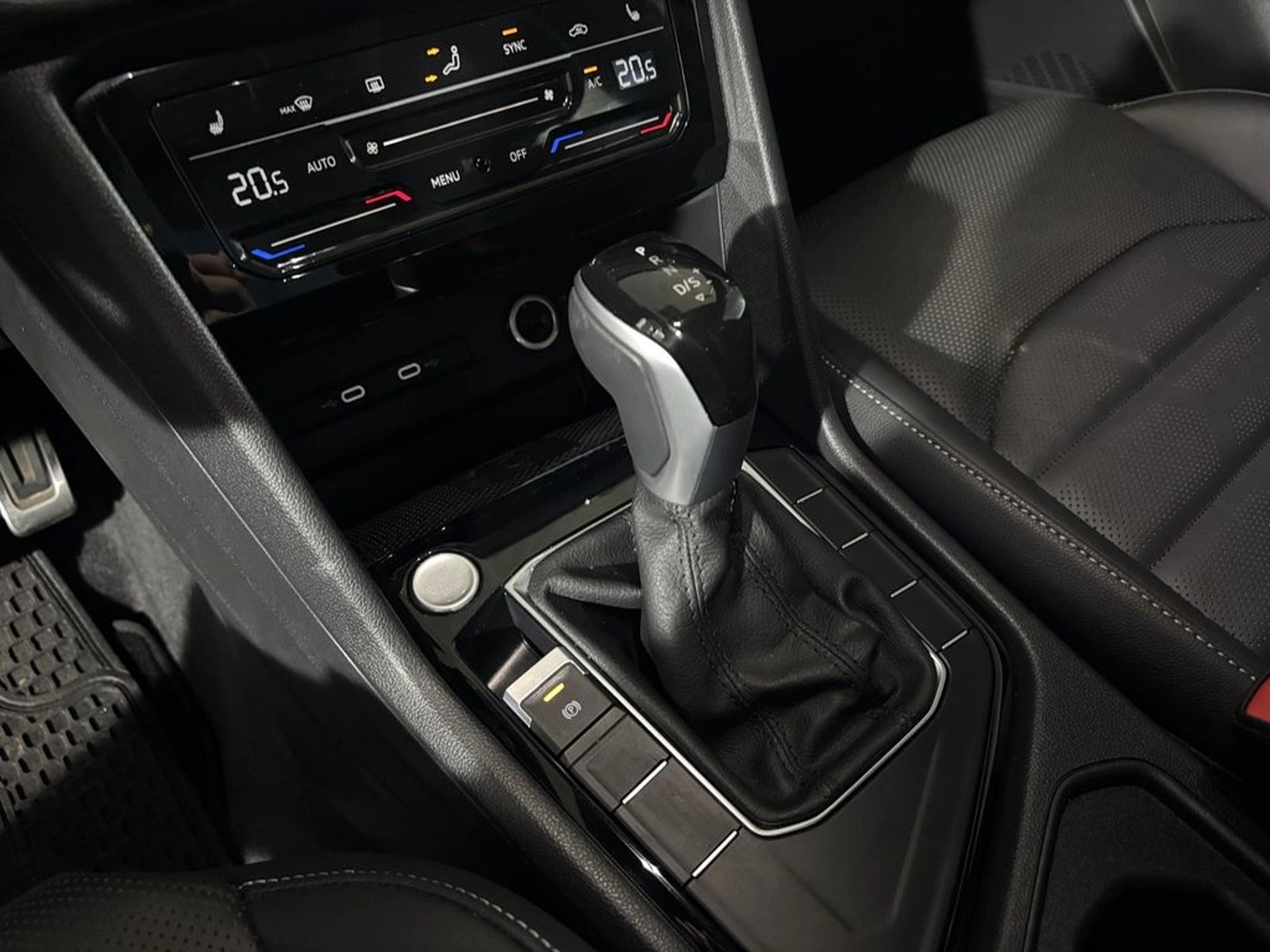 Volkswagen TAOS HIGHLINE AUT 2025 - Imagen 17 de 20
