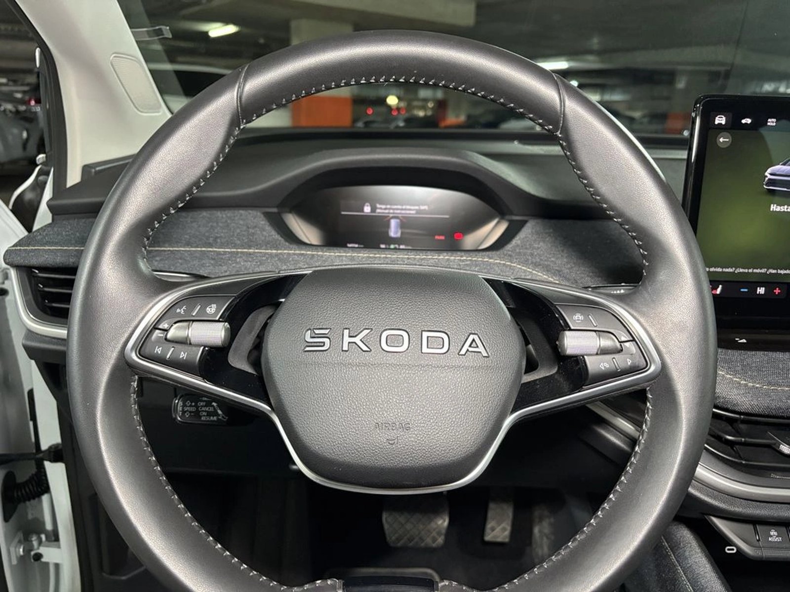 SKODA ELROQ 85 DESIGN RWD AT 5P 2026 - Imagen 16 de 17