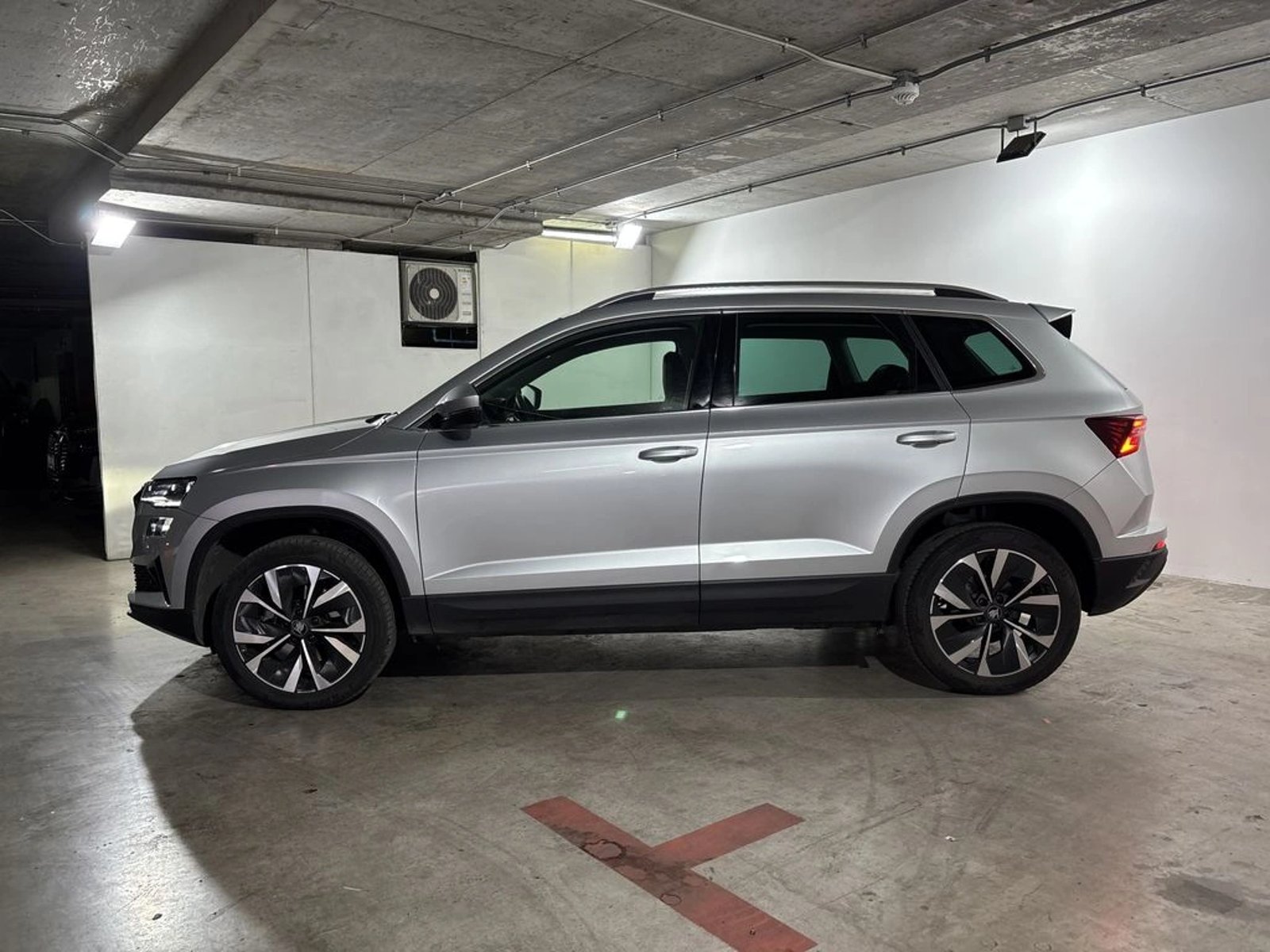 SKODA KAROQ 1.4 TSI DESIGN 4X2 AT 5P 2026 - Imagen 7 de 19