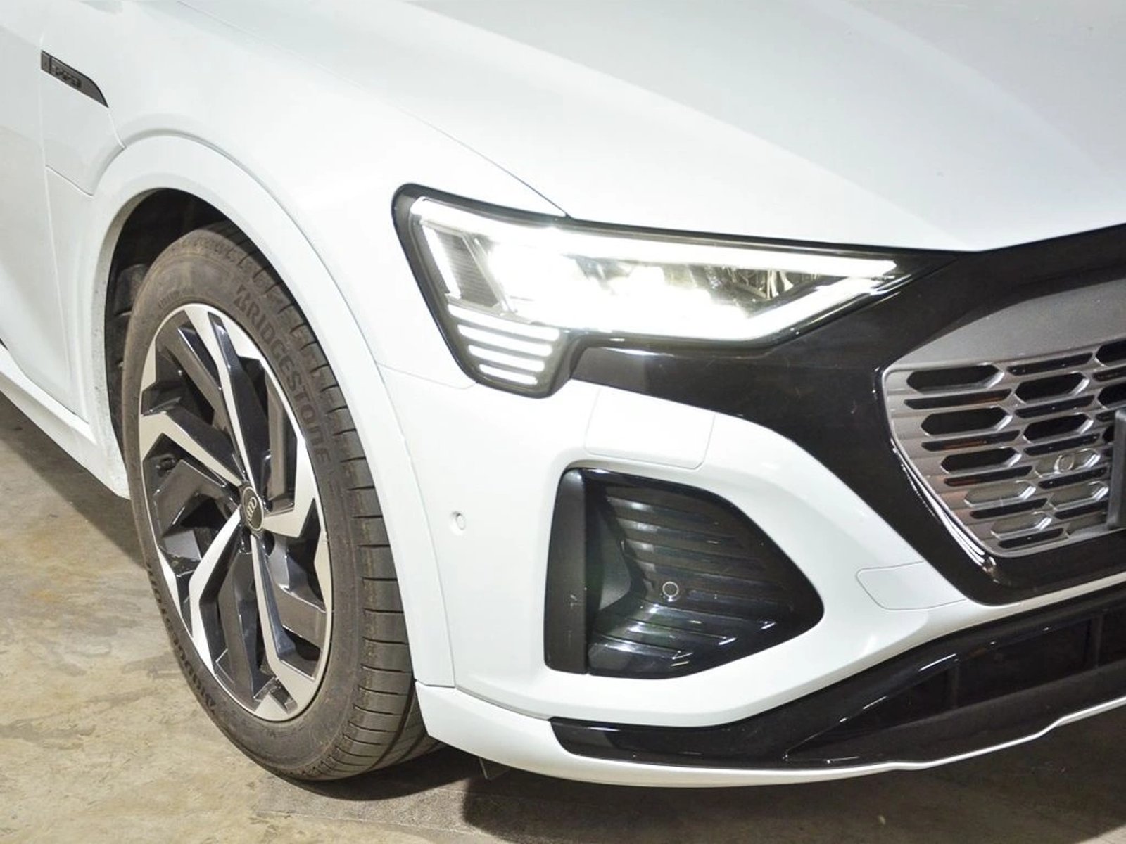 AUDI Q8 e-tron 3.0 55 TFSI SPORT PI QUATTRO 4X4 AT 5P 2025 - Imagen 4 de 19
