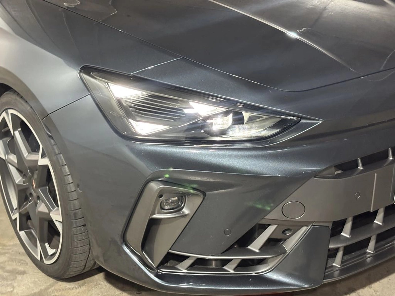 Cupra LEÓN VZ 2.0 TSI AT 2026 - Foto 4 de 19