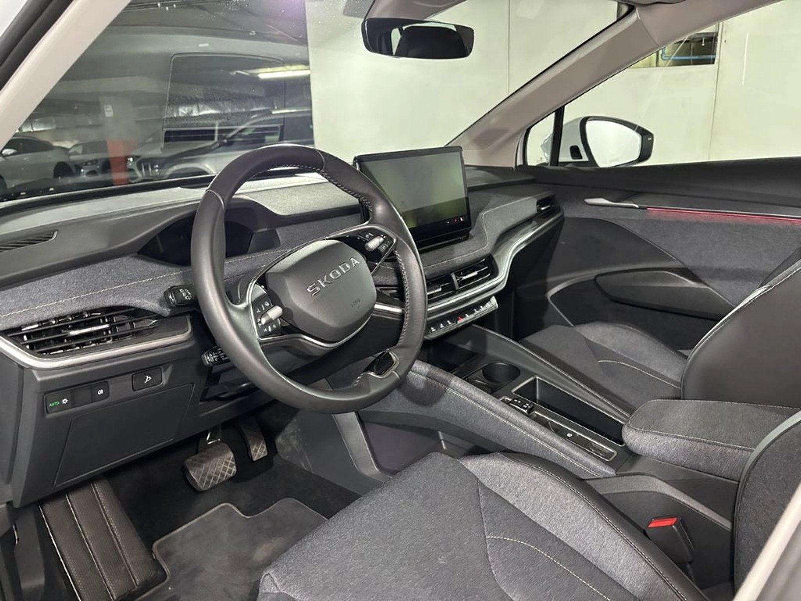 SKODA ELROQ 85 DESIGN RWD AT 5P 2026 - Imagen 9 de 17
