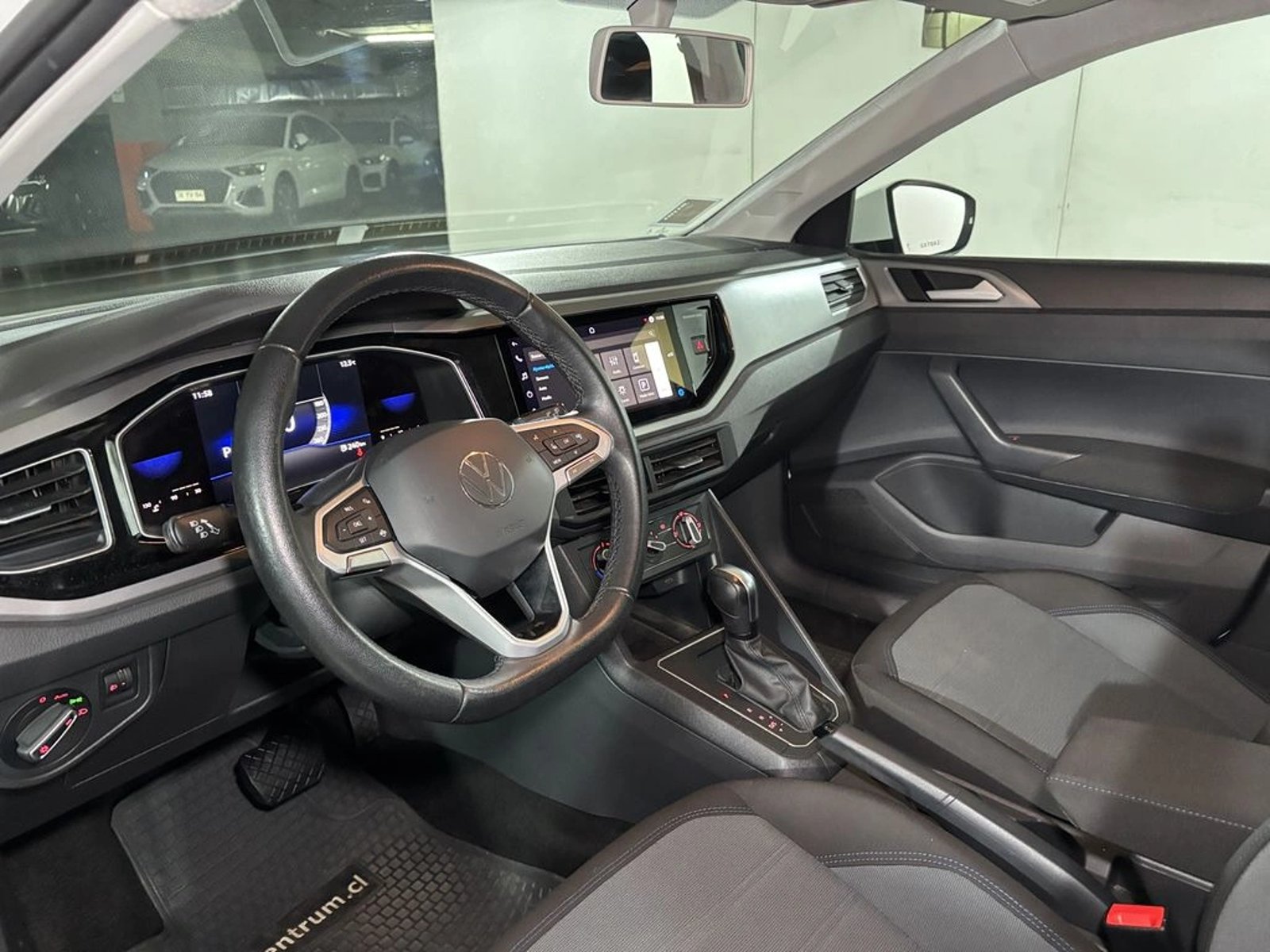 Volkswagen NIVUS 1.0 TSI AT Comfortline 2023 - Imagen 8 de 17