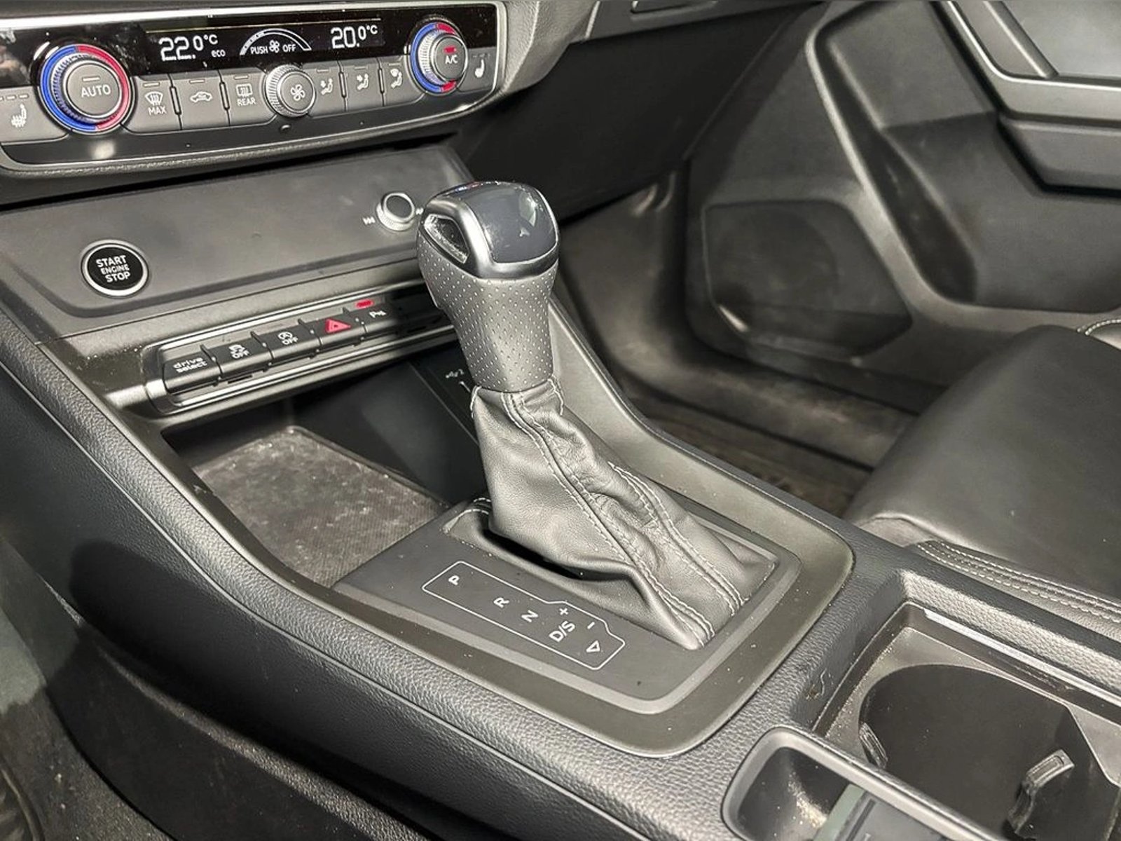 AUDI Q3 Sportback 40 TFSI Sport 2025 - Imagen 11 de 16