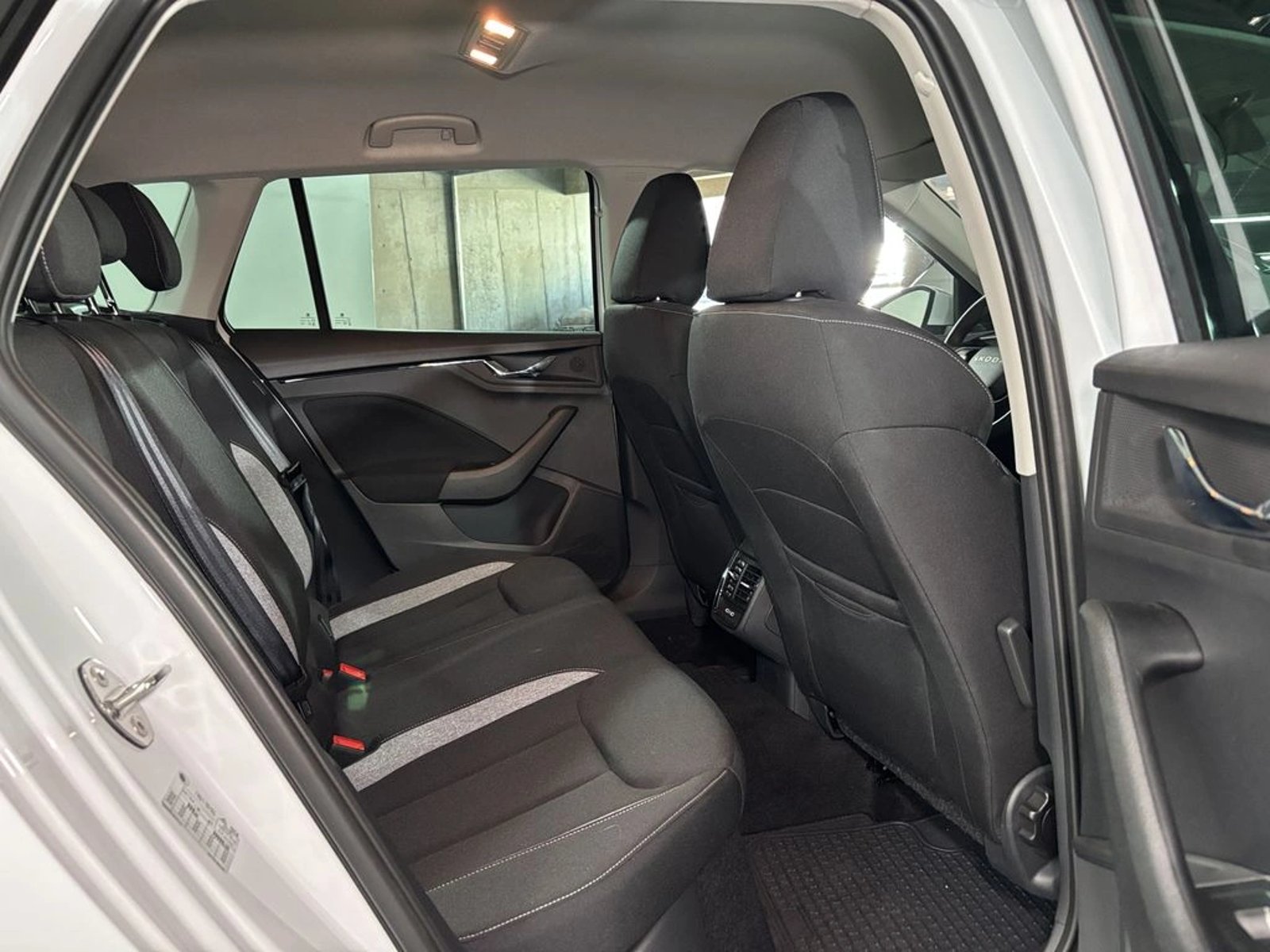 Skoda KAMIQ 1.5 TSI AT - Design 2027 - Imagen 9 de 20