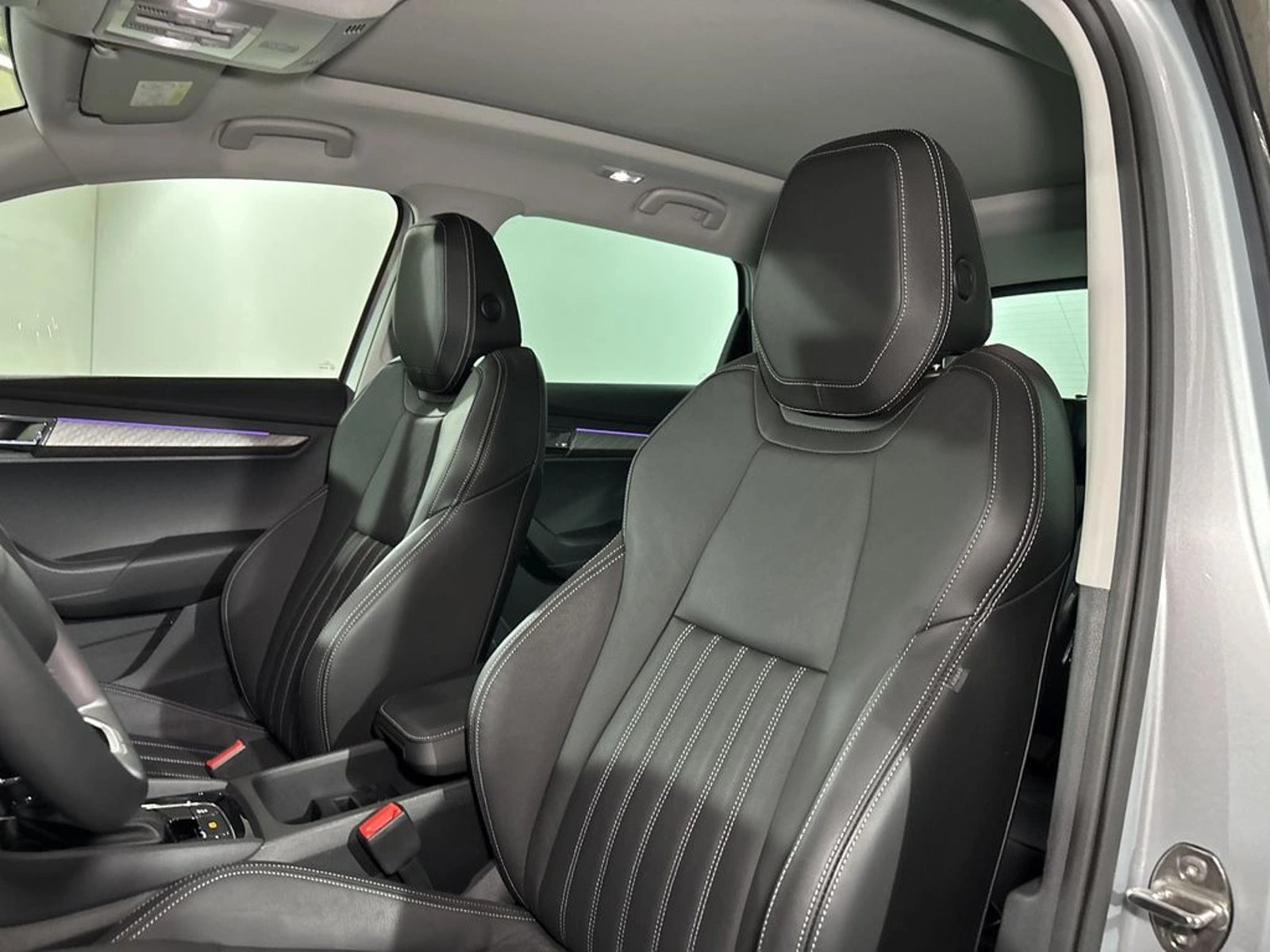 SKODA KAROQ 1.4 TSI DESIGN 4X2 AT 5P 2026 - Imagen 9 de 19