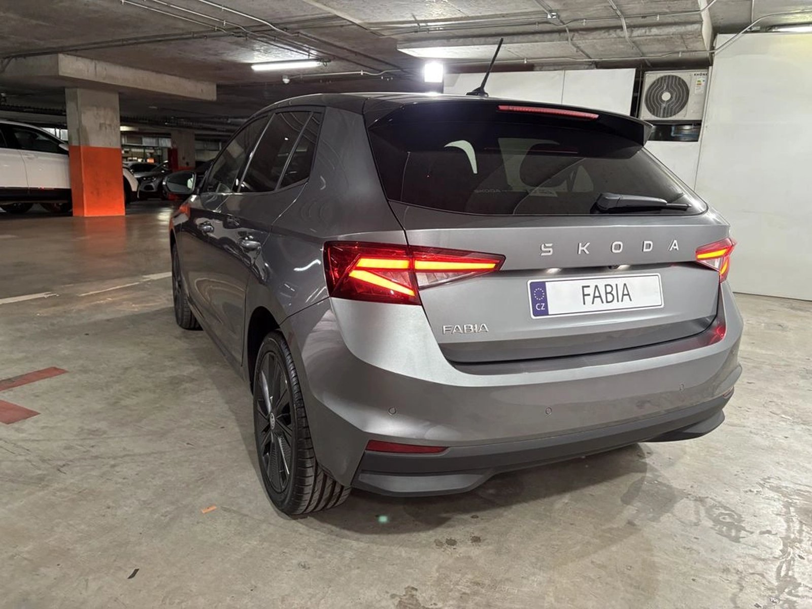 Skoda FABIA 1.0 TSI AT - Design 2026 - Imagen 6 de 16