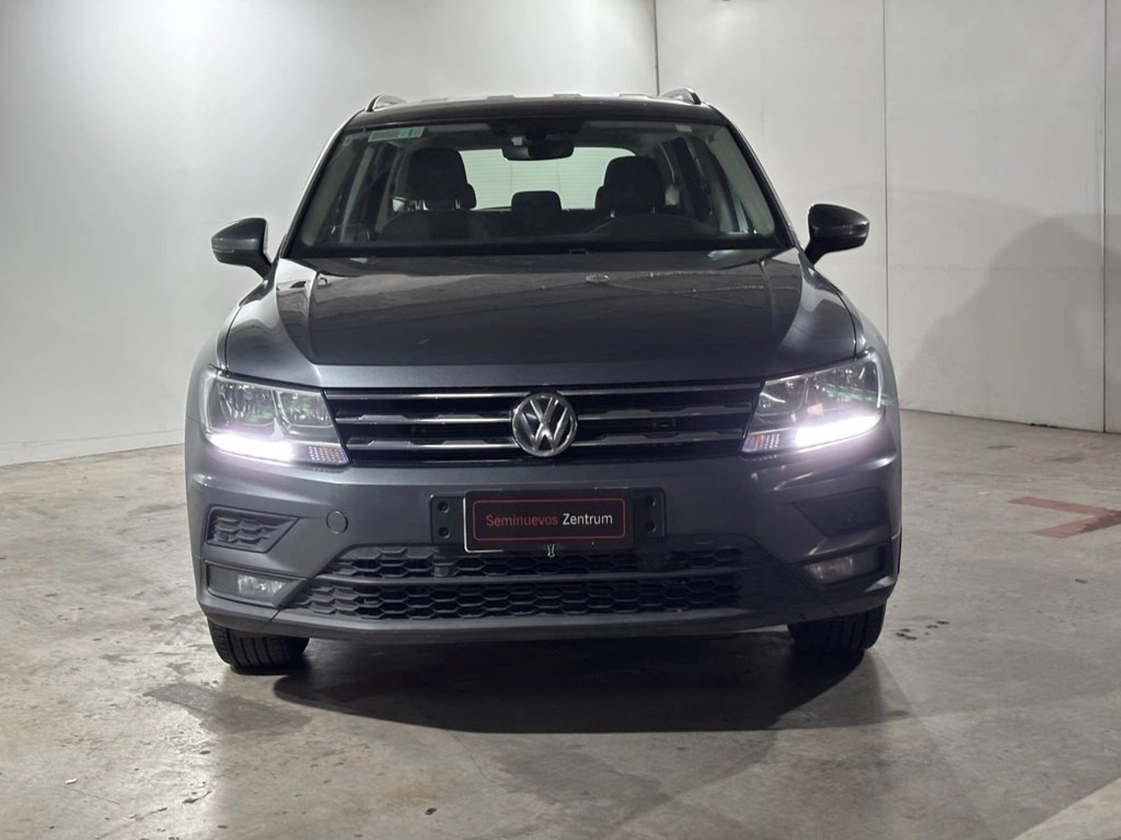Volkswagen TIGUAN 1.4 TSI TRENDLINE 4X2 150 HP AT 5P 2022 - Foto 2 de 17