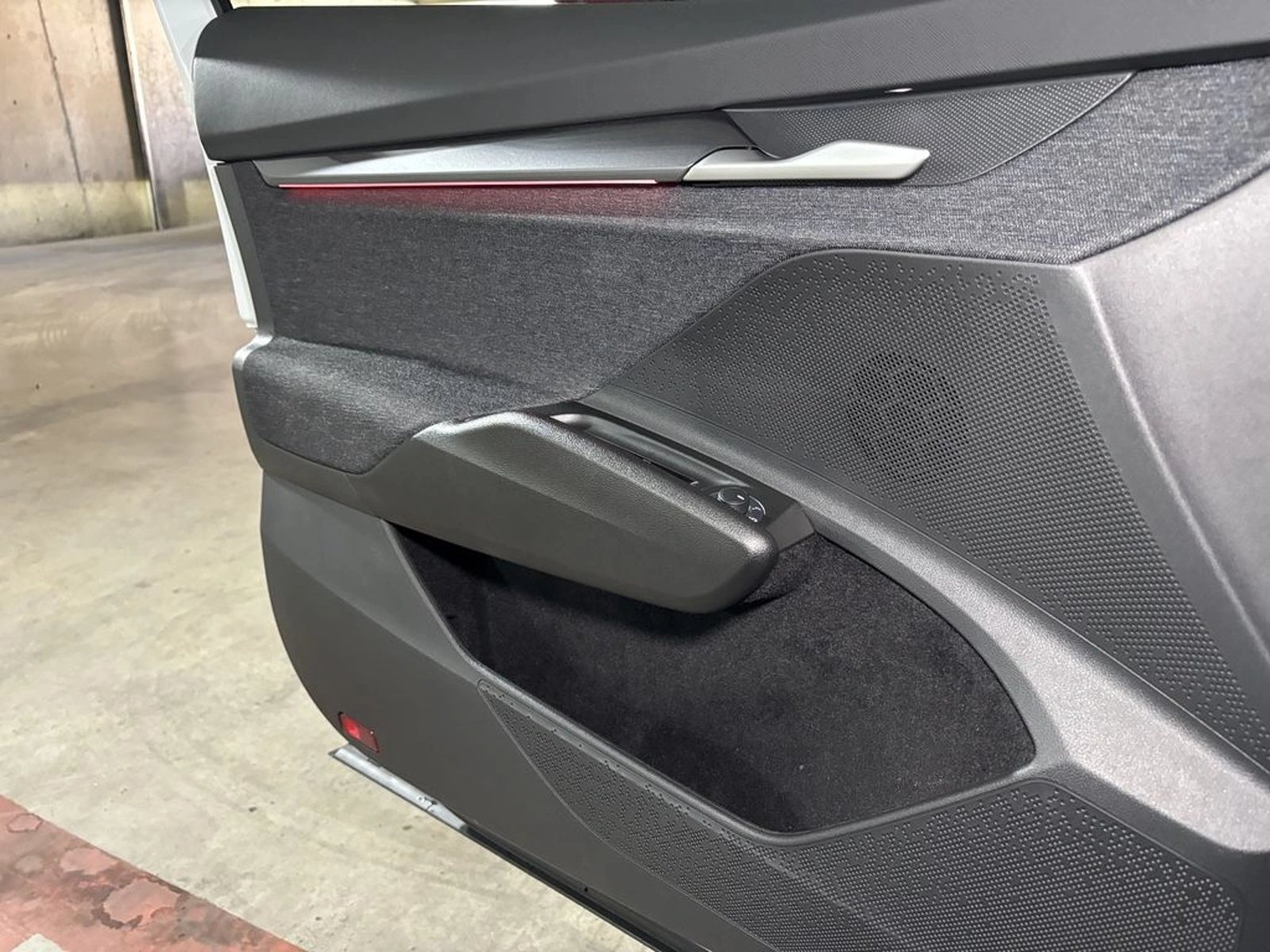 SKODA ELROQ 85 DESIGN RWD AT 5P 2026 - Imagen 17 de 17
