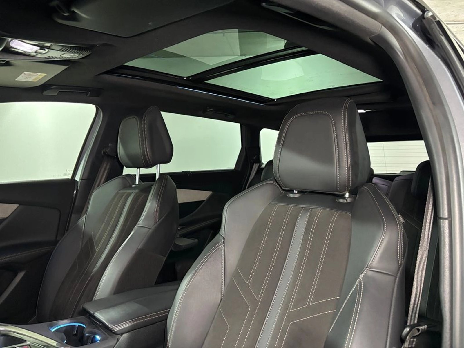 Peugeot 5008 PURETECH 180 EAT8 1.6 AUT 2023 - Imagen 15 de 20