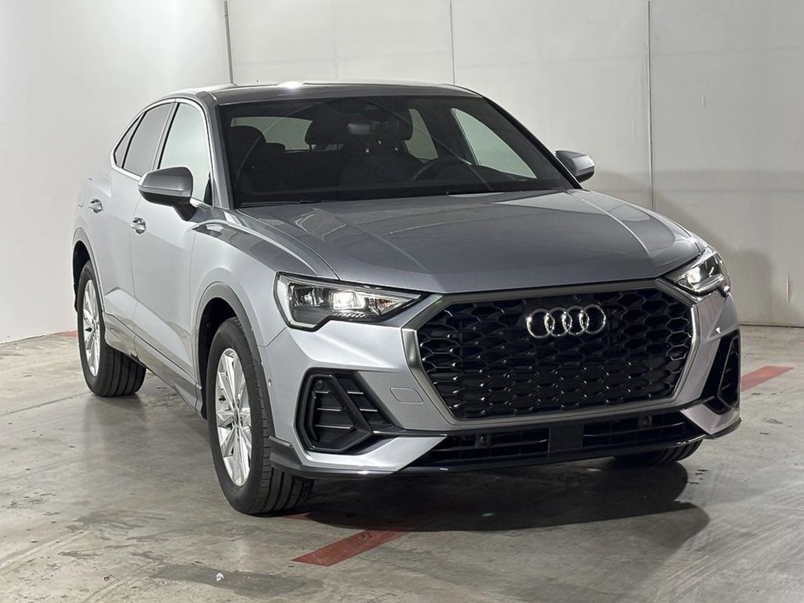 AUDI Q3 Sportback 35 TFSI 2026 - Foto 3 de 17
