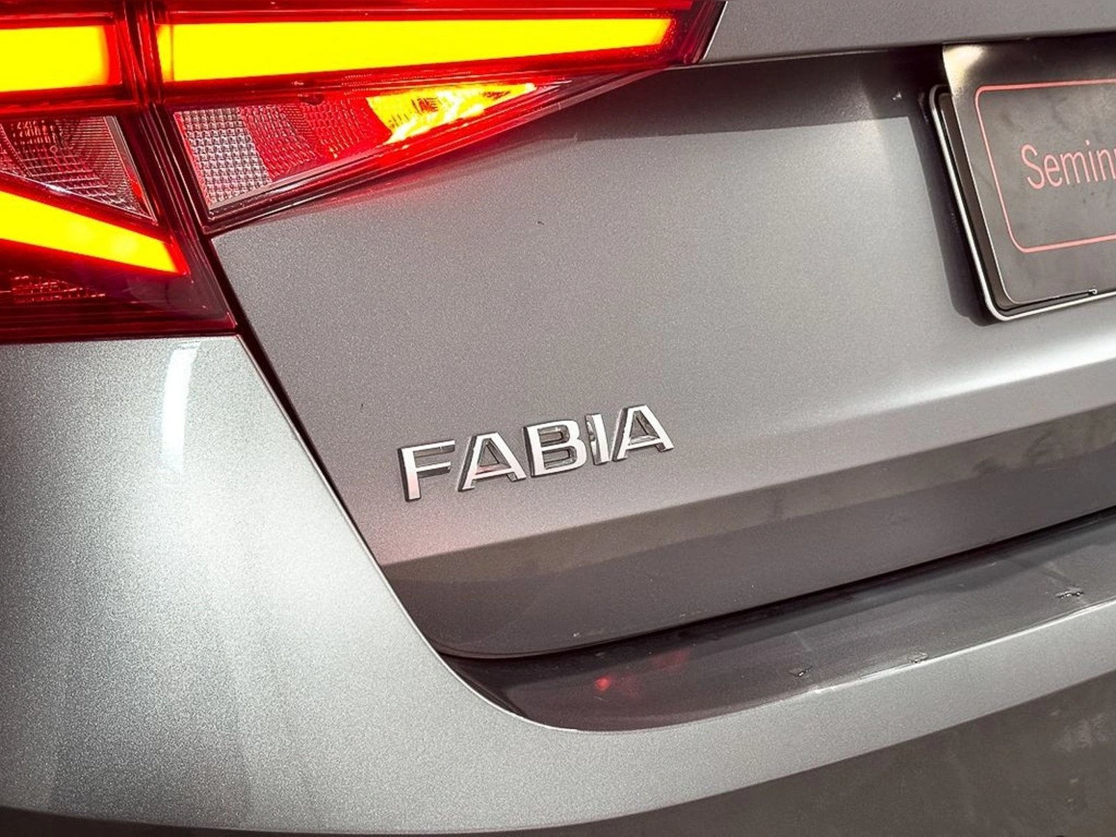 SKODA FABIA 1.0 TSI Ambition MT 2023 - Foto 5 de 15