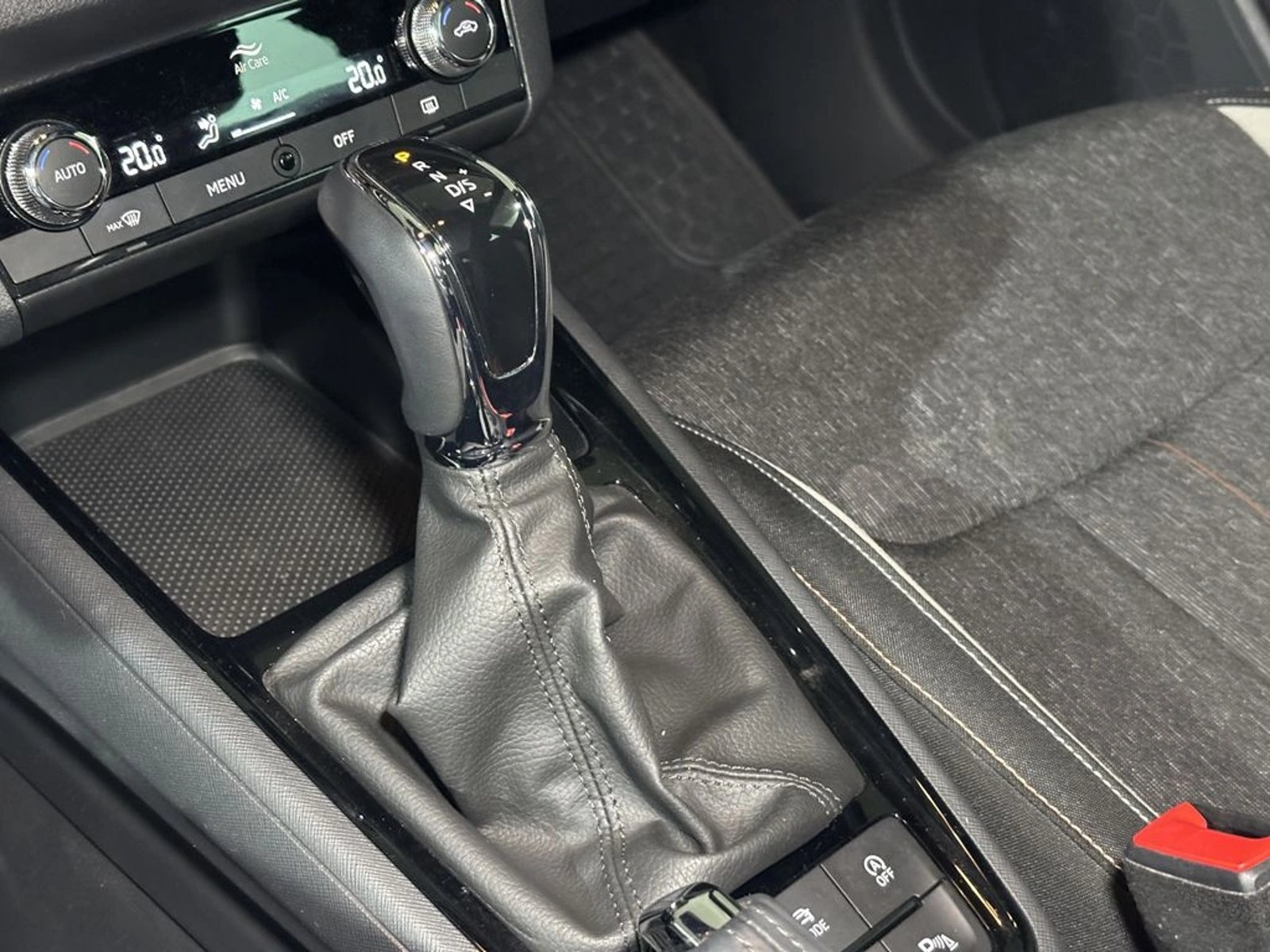 SKODA SCALA 1.5 TSI AT - Style 2022 - Imagen 12 de 18