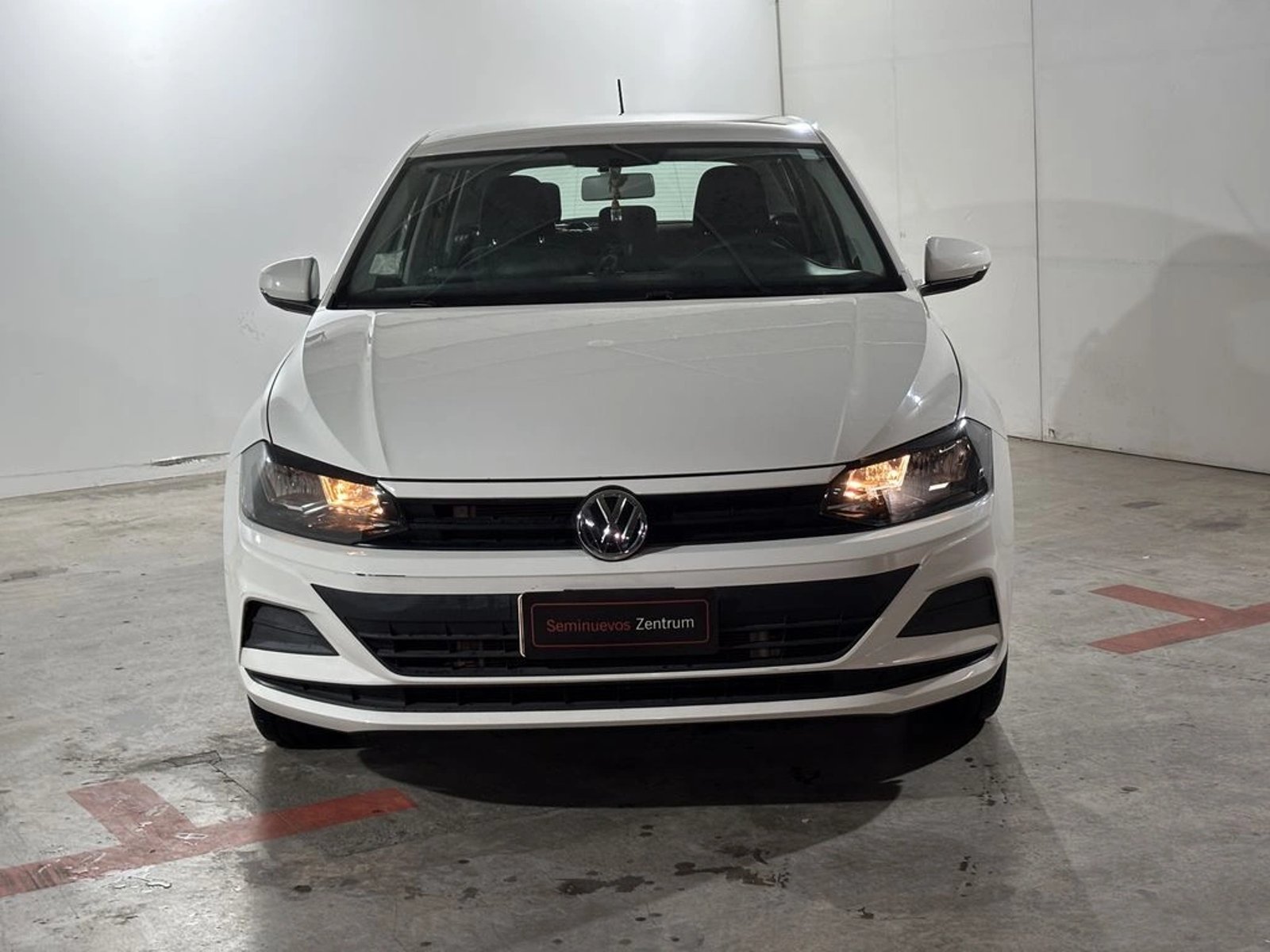 Volkswagen POLO 1.6 TRENDLINE MT 2021 - Foto 2 de 20