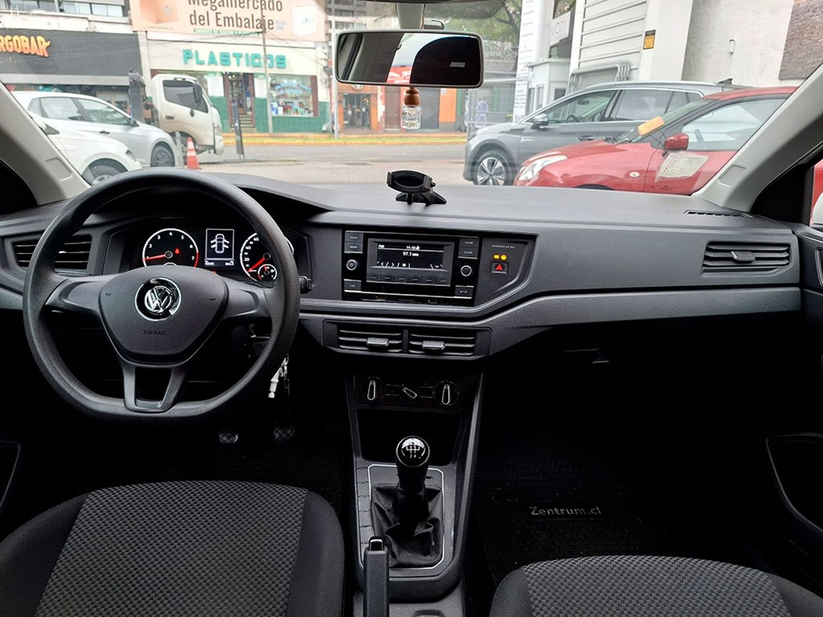 Volkswagen POLO 1.6 TRENDLINE MT 2021 - Imagen 10 de 20