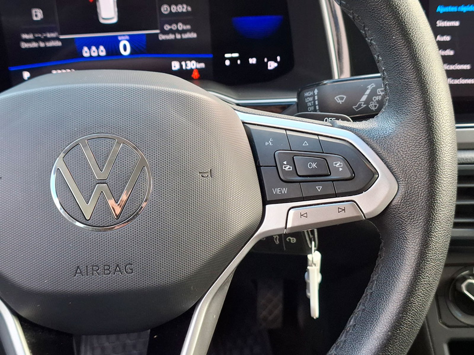VOLKSWAGEN NIVUS 1.0 TSI COMFORTLINE 2023 - Imagen 12 de 20