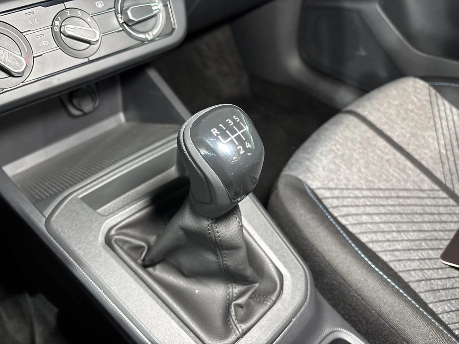 VOLKSWAGEN TERA 1.6 MT Comfort 2026 - Imagen 12 de 18
