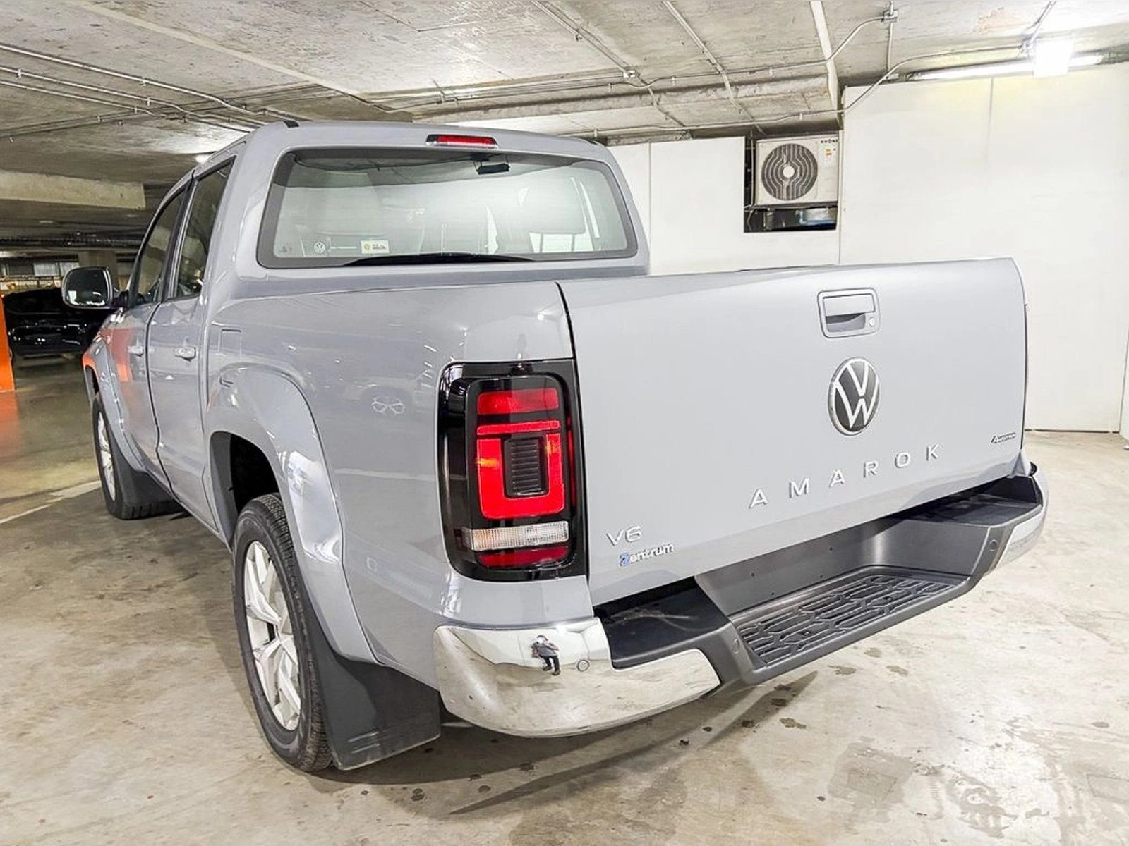 VOLKSWAGEN AMAROK V6 3.0 TDI AT Highline 4Motion 2026 - Imagen 7 de 19