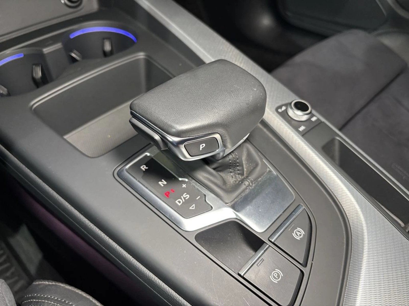 Audi A4 35 TFSI Sport 2023 - Imagen 14 de 20