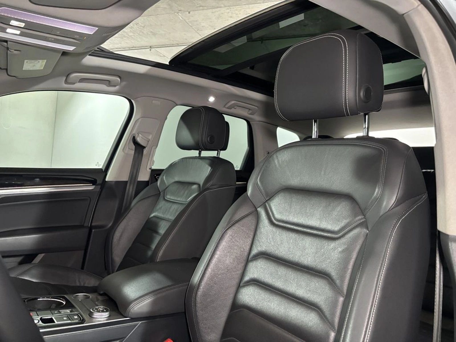 Volkswagen TOUAREG 3.0 V6 TDI LIMITED 4WD AT 5P 2020 - Imagen 13 de 20