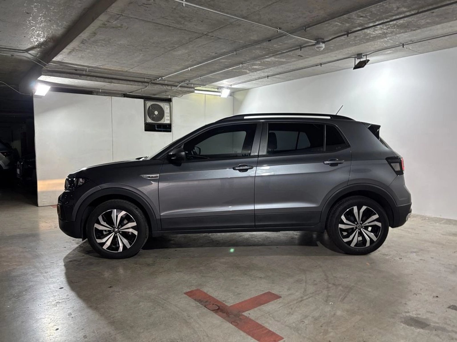 VOLKSWAGEN T-CROSS 1.0 TSI MT Comfortline 2023 - Imagen 8 de 17