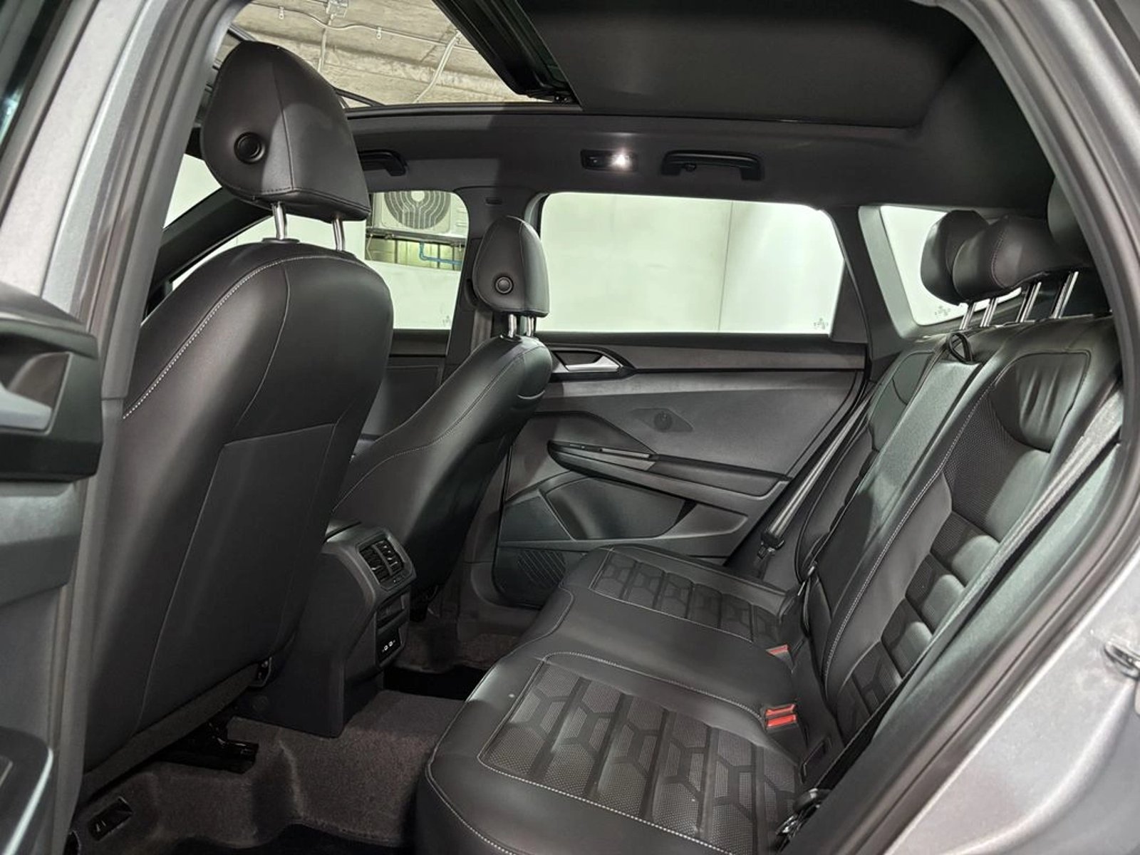 Volkswagen TAOS 1.4 TSI HIGHLINE AT 2026 - Imagen 17 de 20