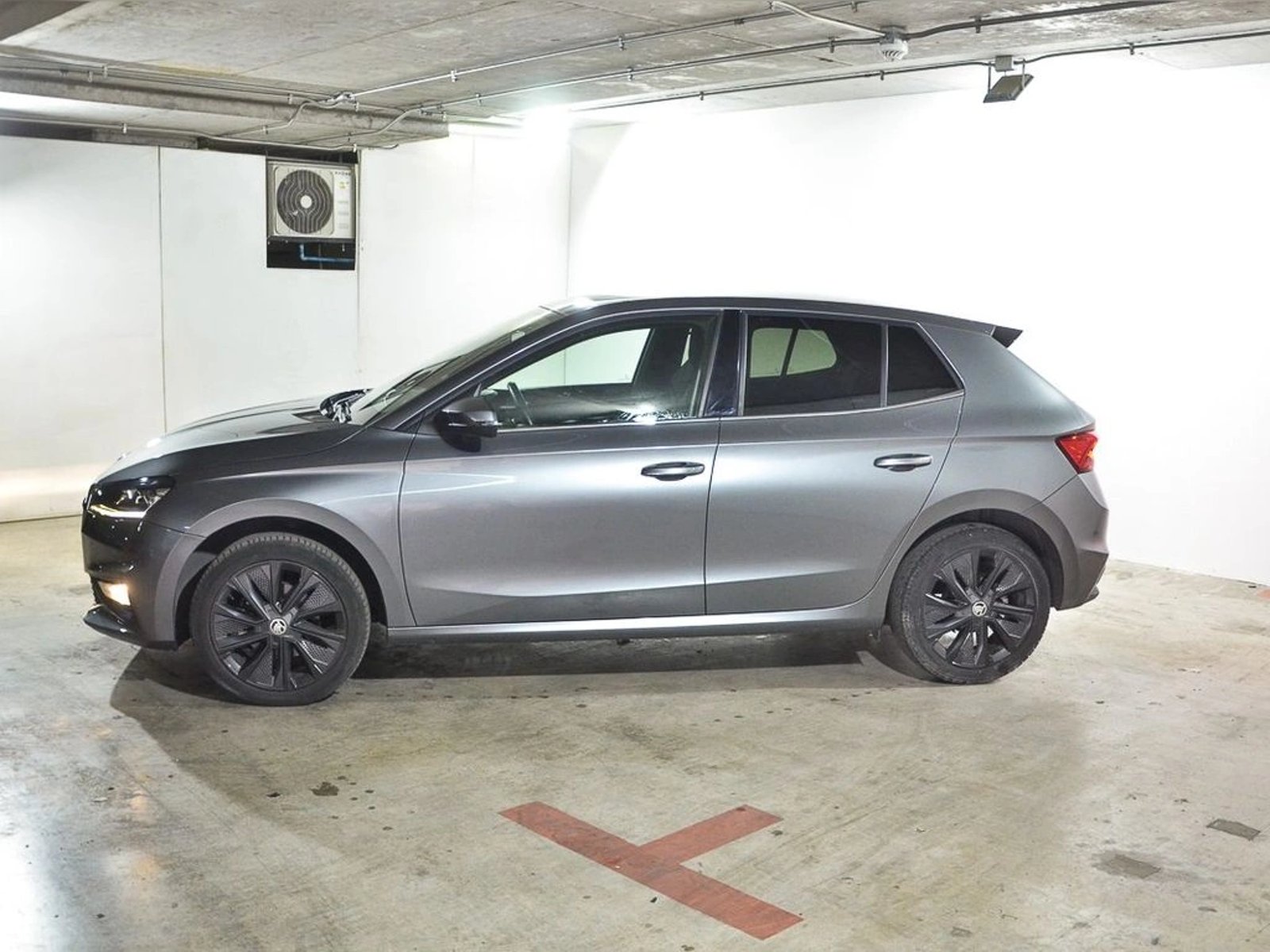 SKODA FABIA 1.0  TSI MT - Ambition 2023 - Imagen 6 de 12