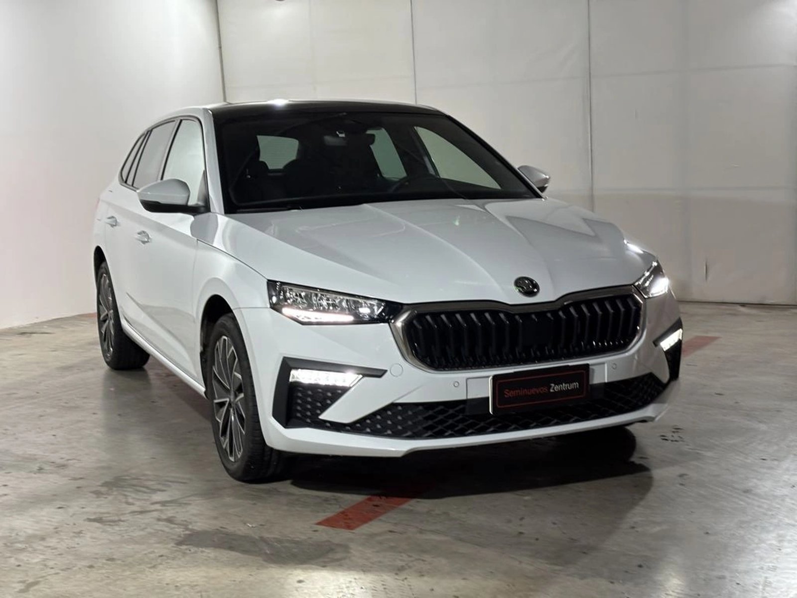 Skoda SCALA 1.5 TSI AT - Design 2025 - Imagen 3 de 16
