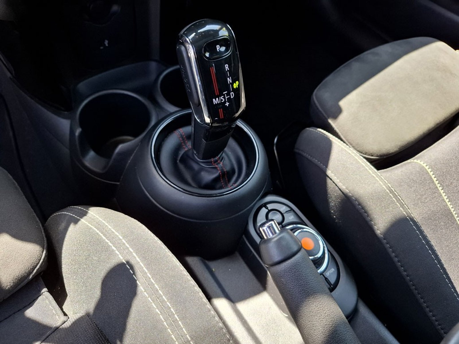 MINI COOPER S COOPER S HB 2.0 AUT 2020 - Imagen 17 de 20