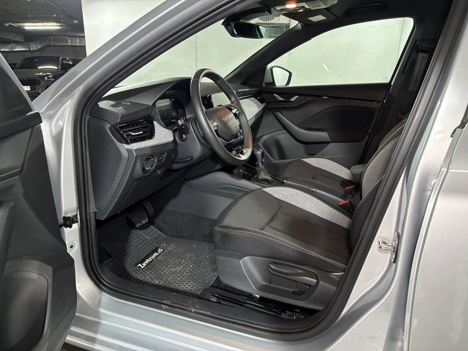 Skoda FABIA 1.5 TSI AT - Design 2027 - Imagen 13 de 20