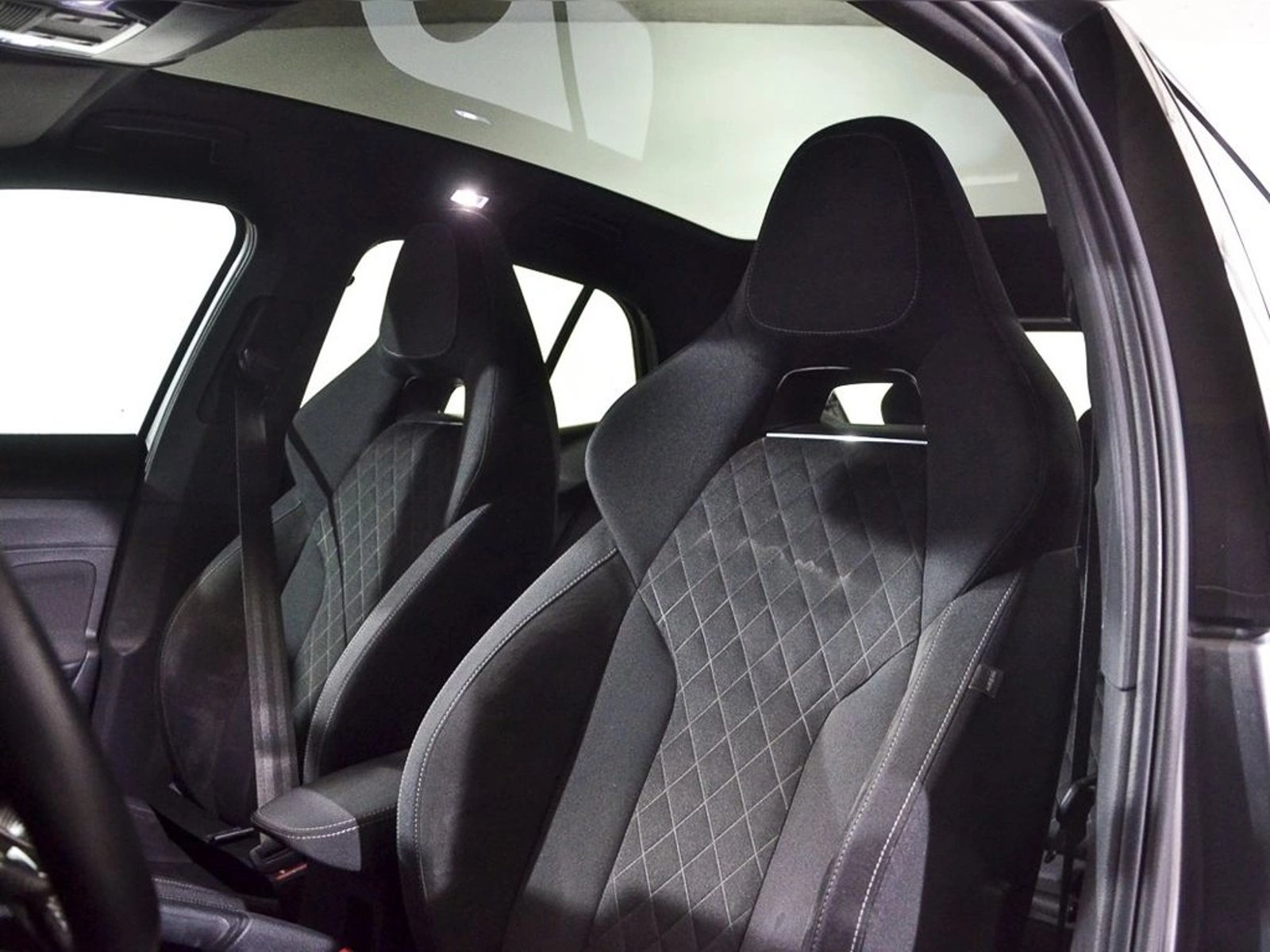 SKODA FABIA 1.0  TSI MT - Ambition 2023 - Imagen 8 de 12