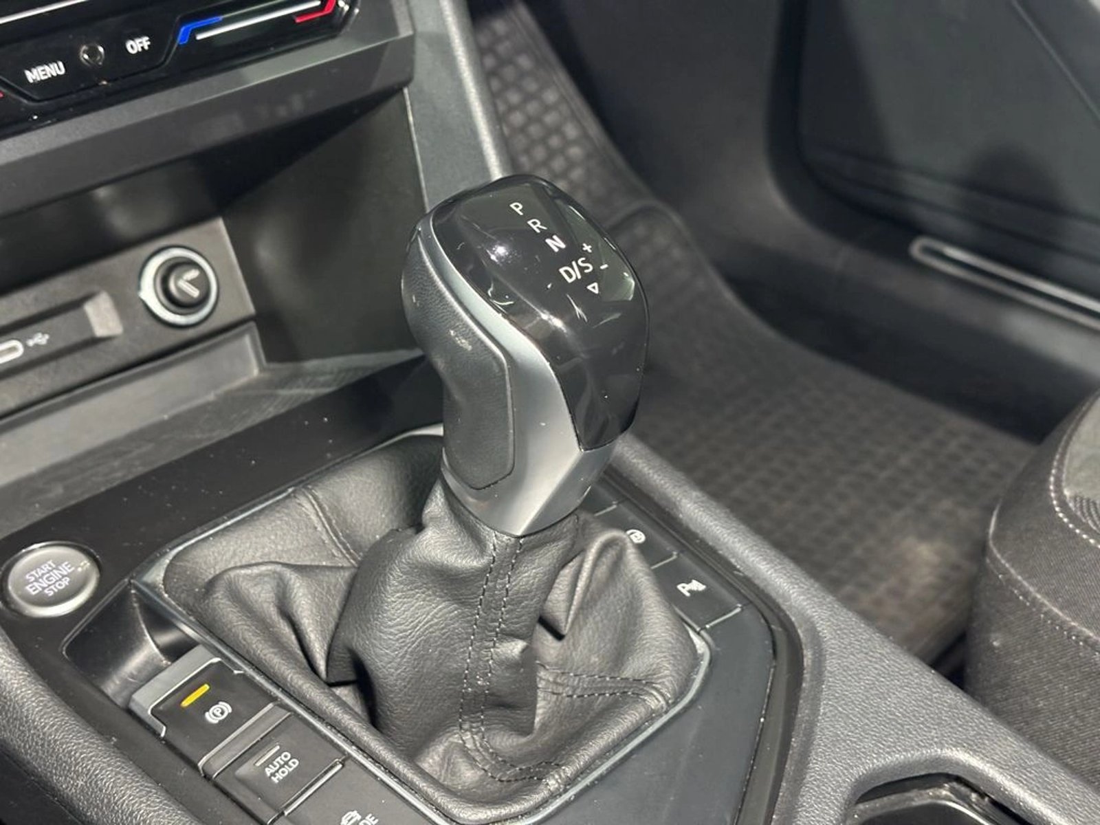 Volkswagen TIGUAN TSI 4X2 1.4 AUT 2023 - Imagen 13 de 18