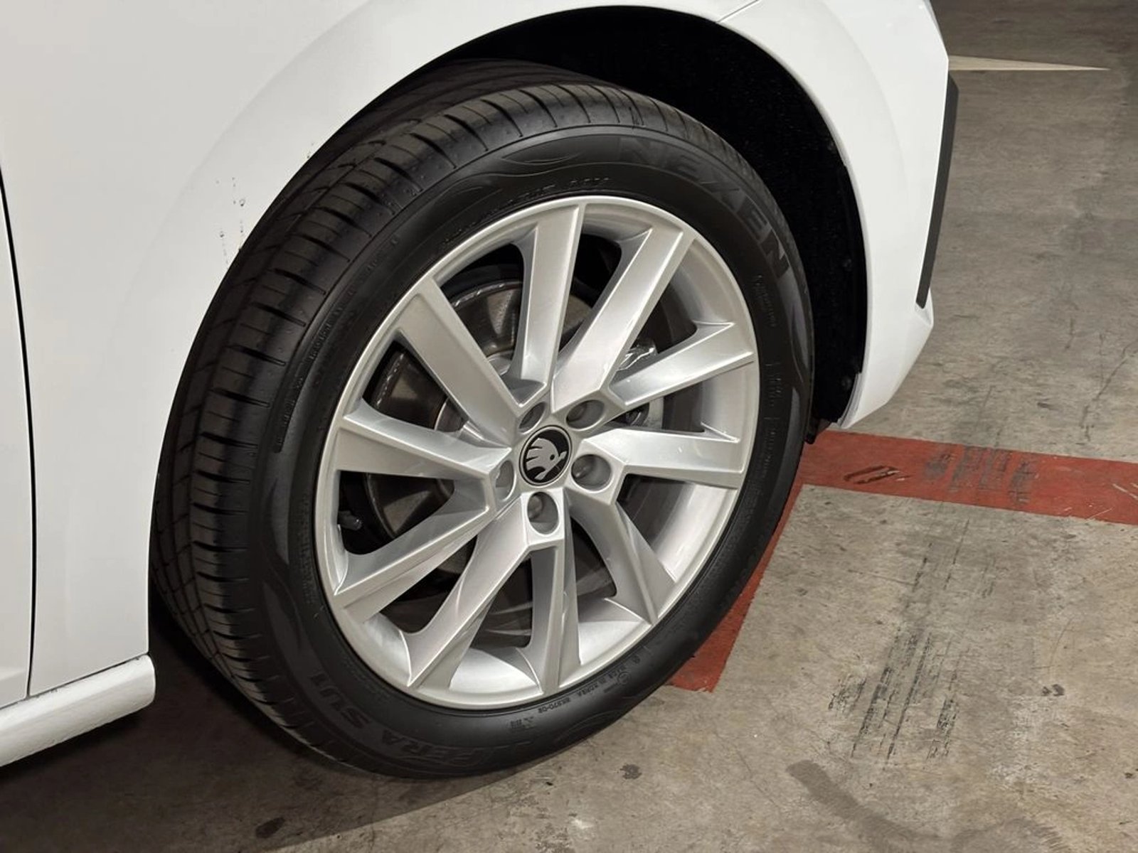 Skoda SCALA 1.5 TSI AT - Selection 2026 - Foto 5 de 20