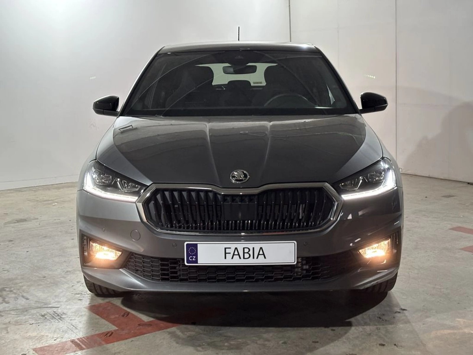 Skoda FABIA 1.0 TSI AT - Design 2026 - Foto 2 de 16